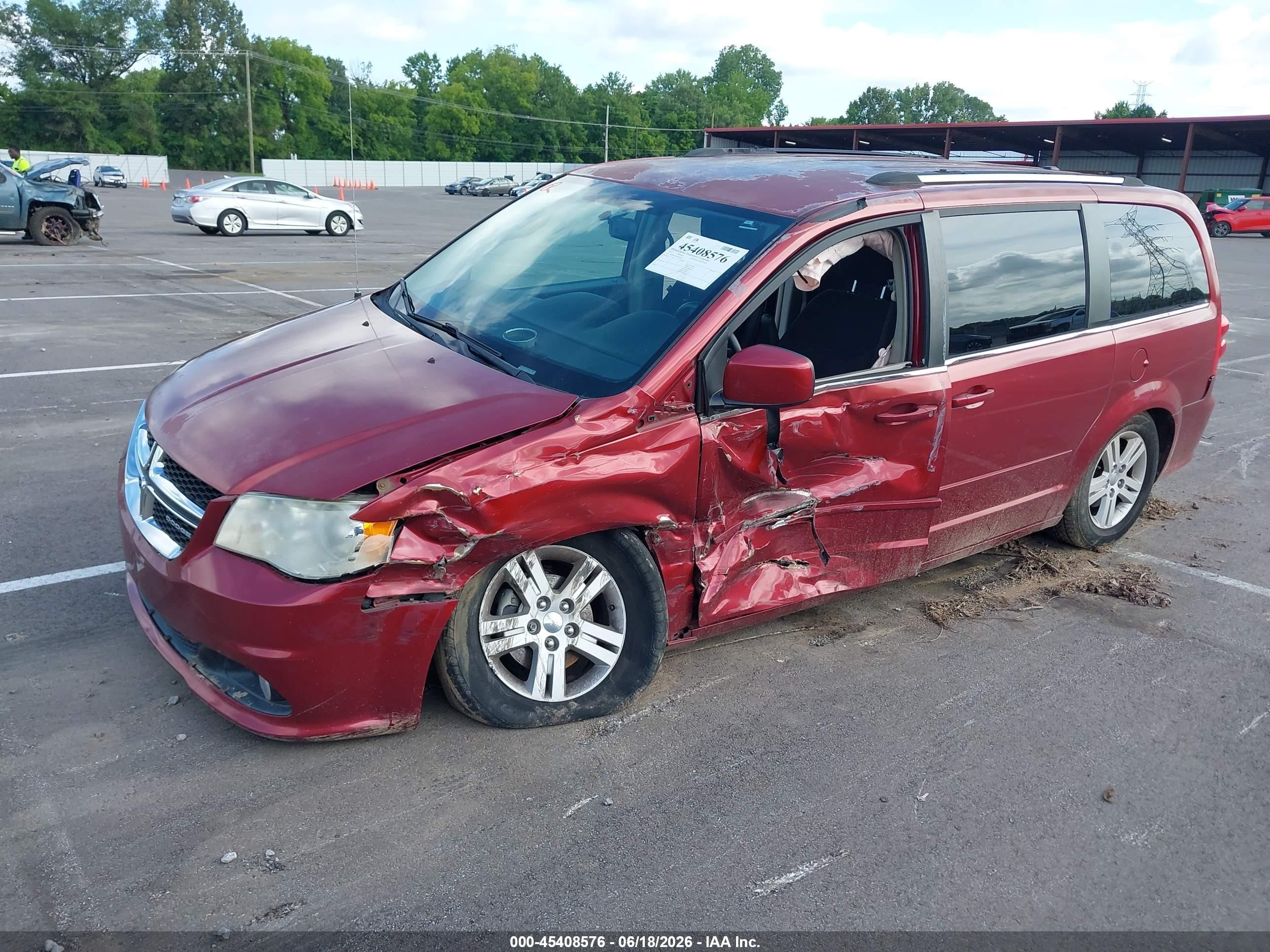 2011 Dodge Grand Caravan Crew Black vin: 2D4RN5DG4BR697035