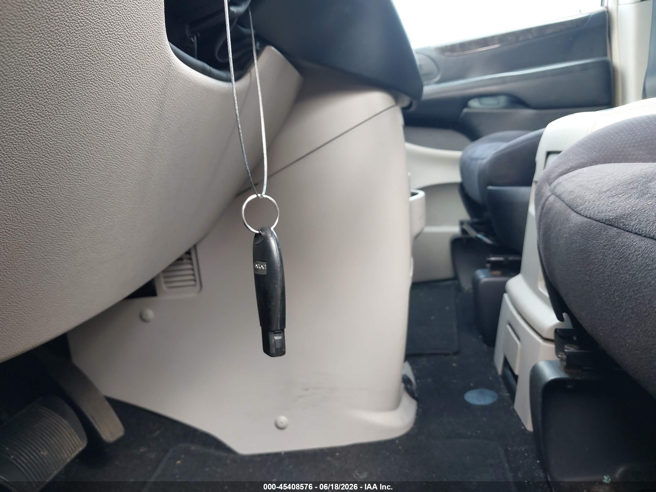 2011 Dodge Grand Caravan Crew Black vin: 2D4RN5DG4BR697035