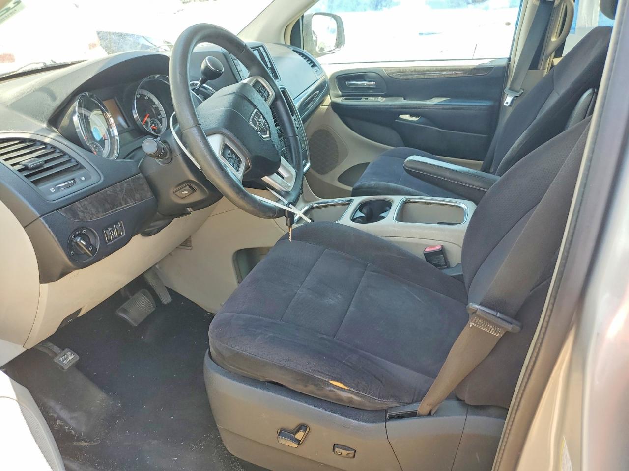 2011 Dodge Grand Caravan Crew Silver vin: 2D4RN5DG4BR720670