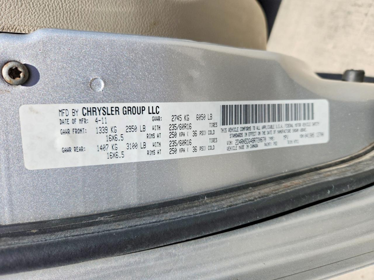 2011 Dodge Grand Caravan Crew Silver vin: 2D4RN5DG4BR720670