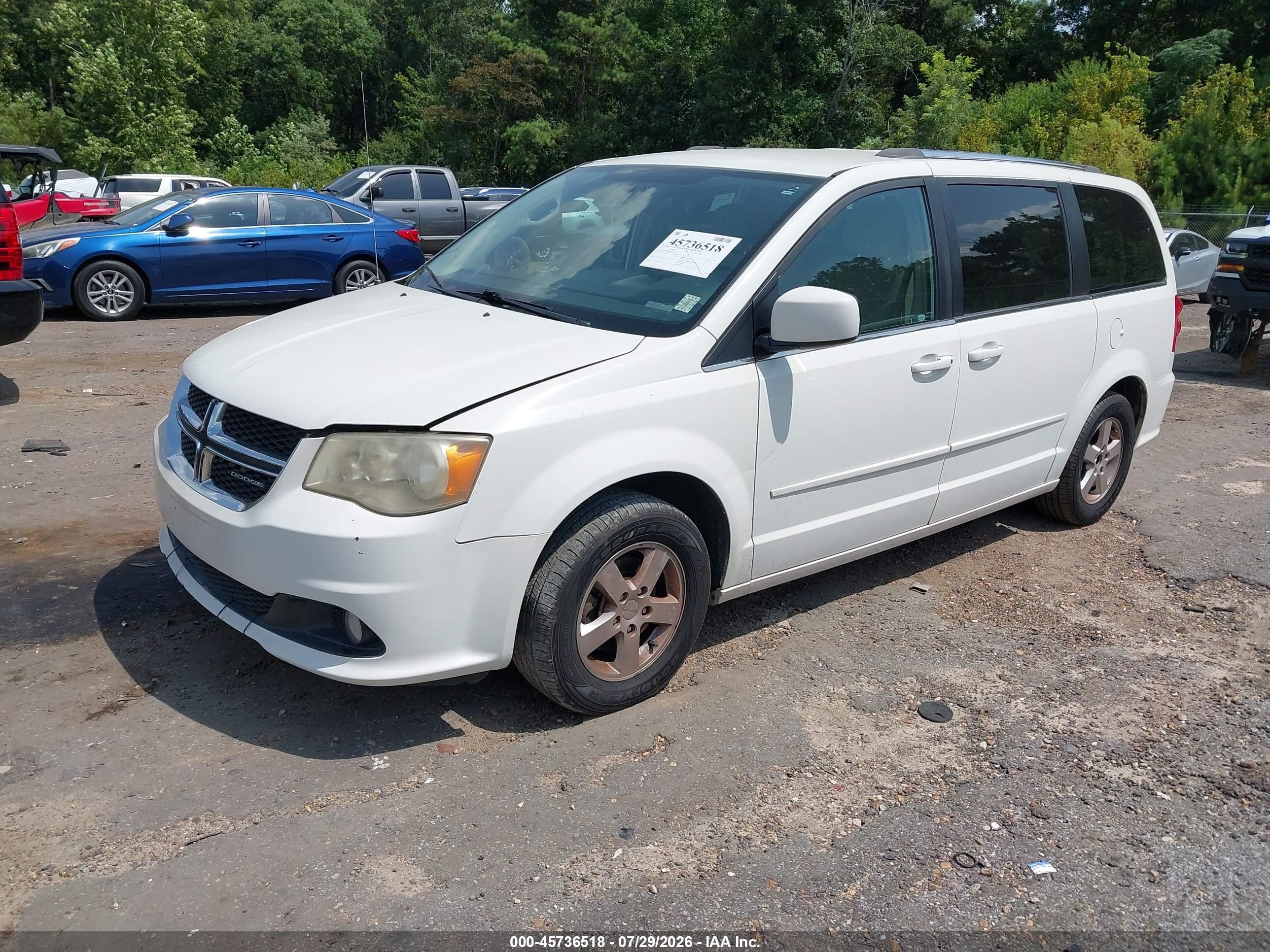 2011 Dodge Grand Caravan Crew White vin: 2D4RN5DG4BR728509
