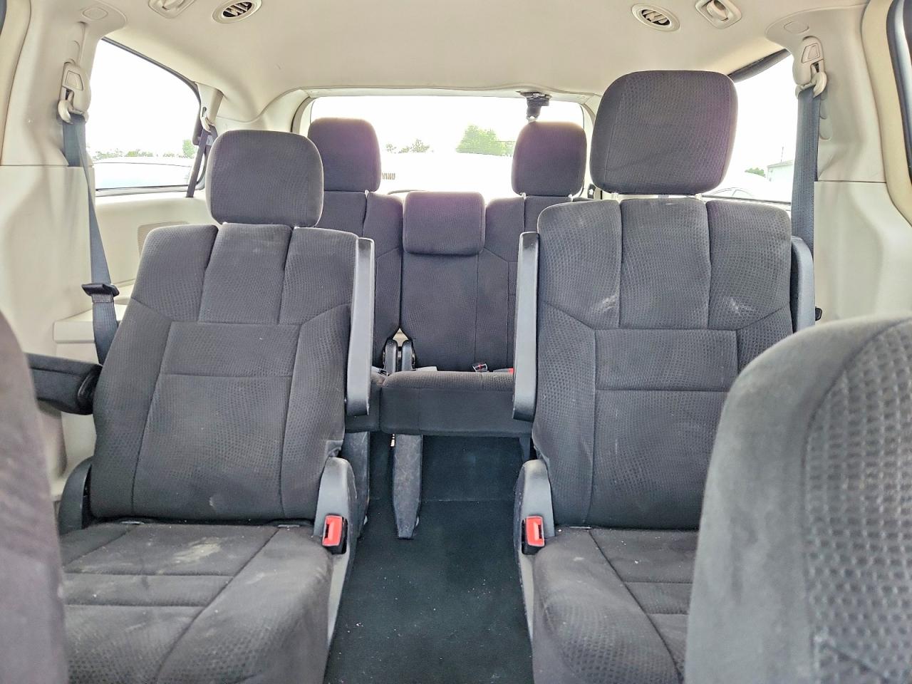 2011 Dodge Grand Caravan Crew Silver vin: 2D4RN5DG4BR788466