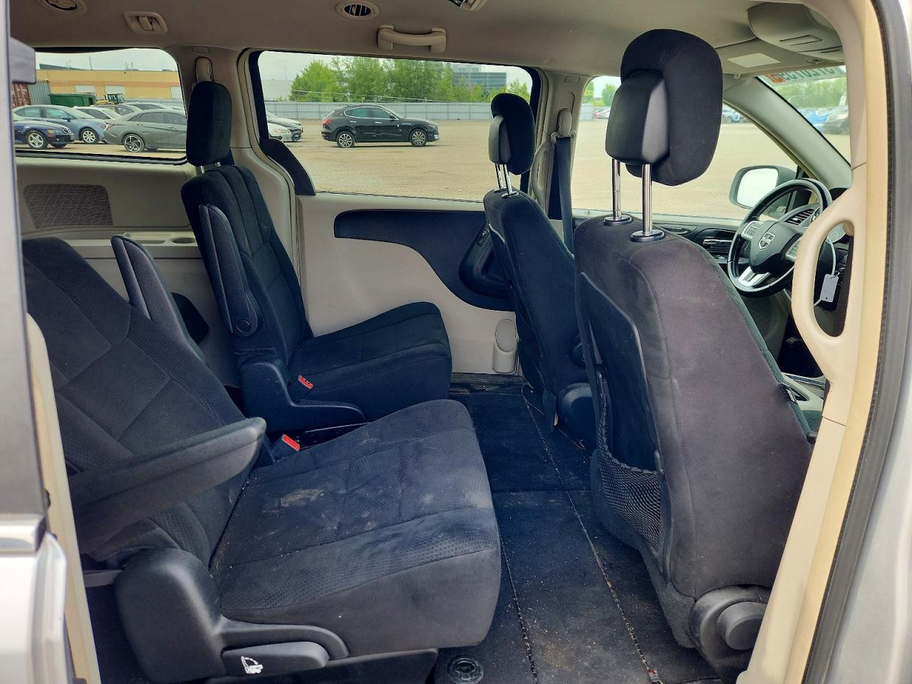 2011 Dodge Grand Caravan Crew Silver vin: 2D4RN5DG4BR788466