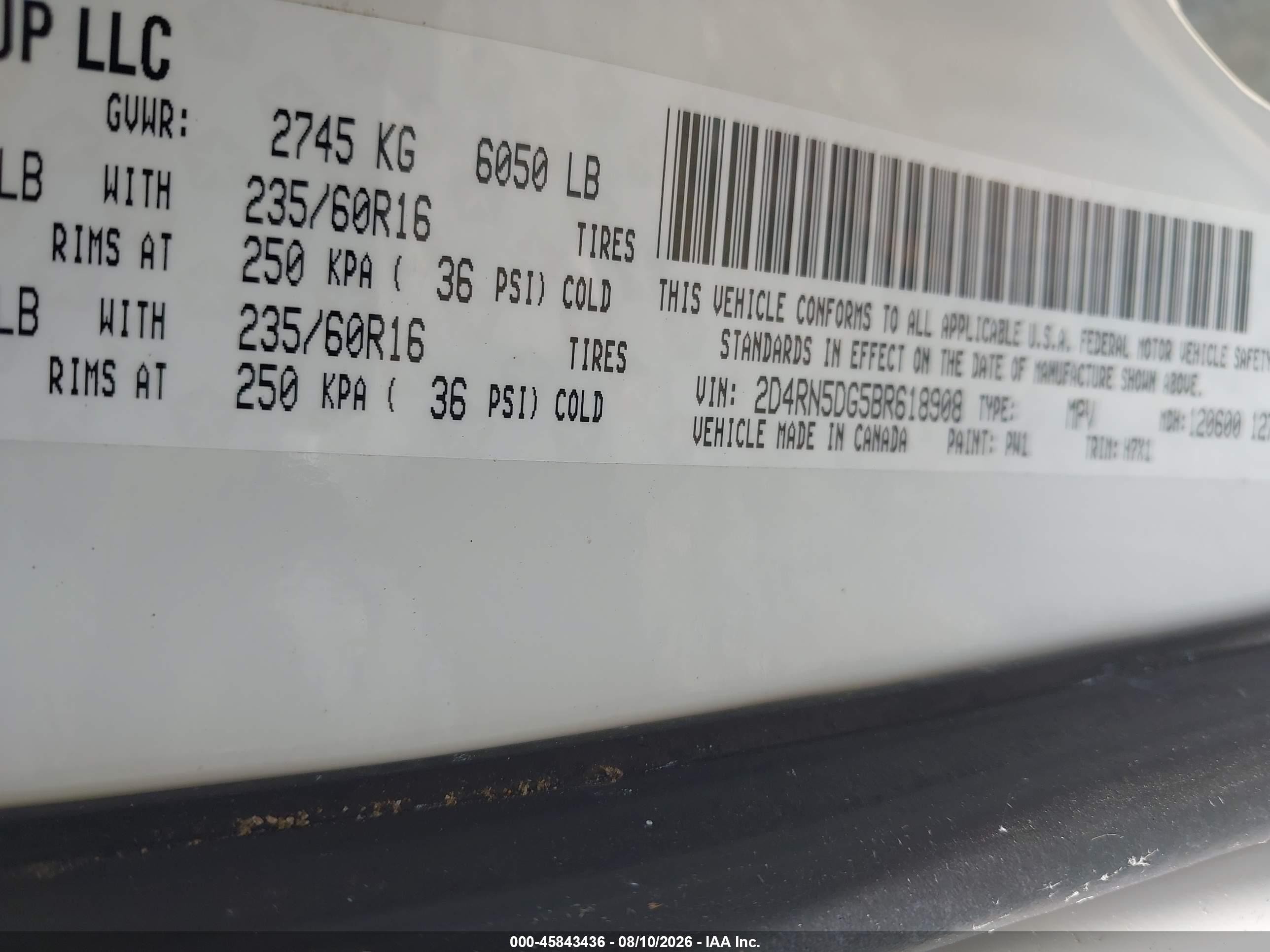 2011 Dodge Grand Caravan Crew White vin: 2D4RN5DG5BR618908