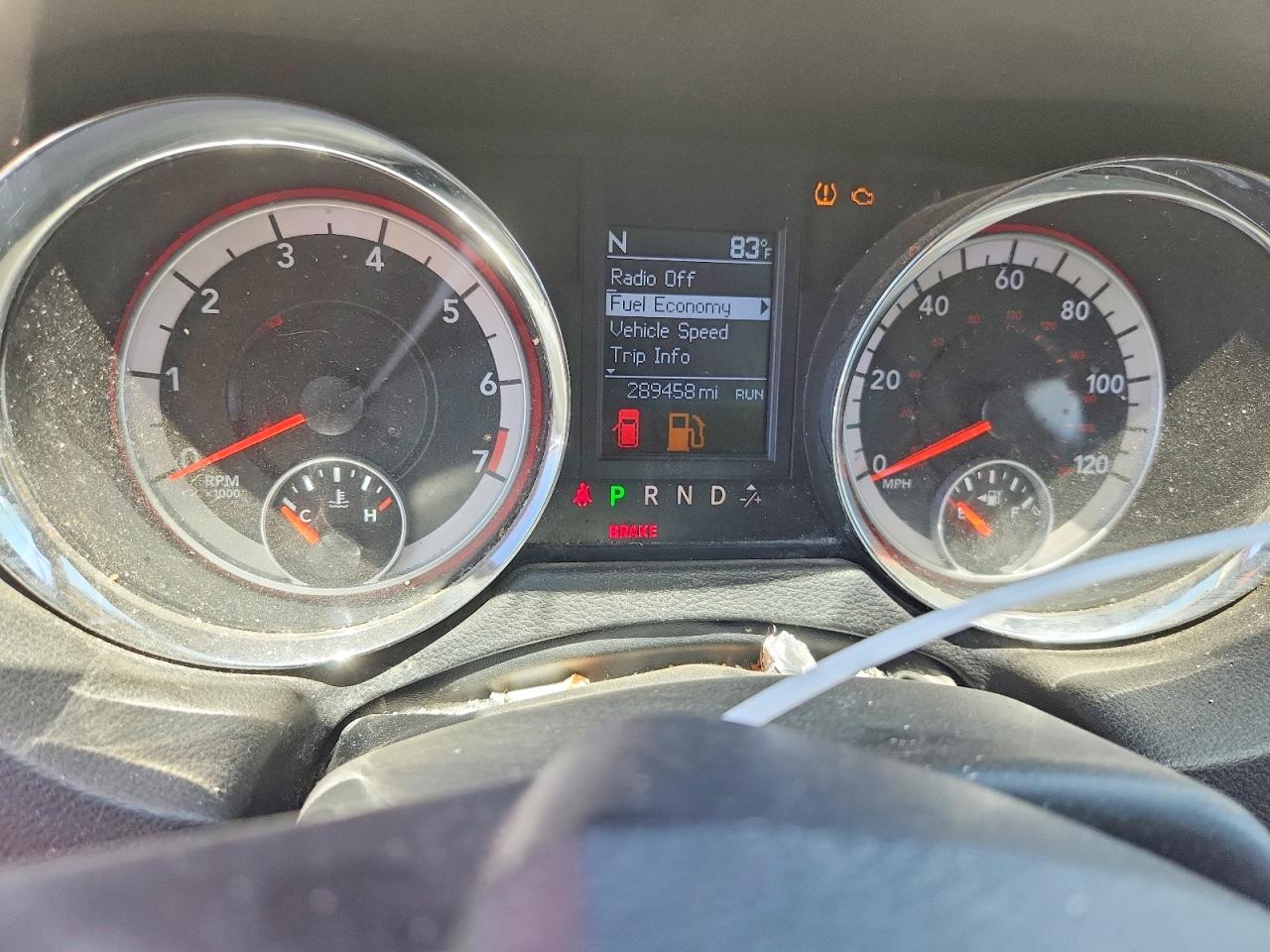 2011 Dodge Grand Caravan Crew White vin: 2D4RN5DG5BR650113