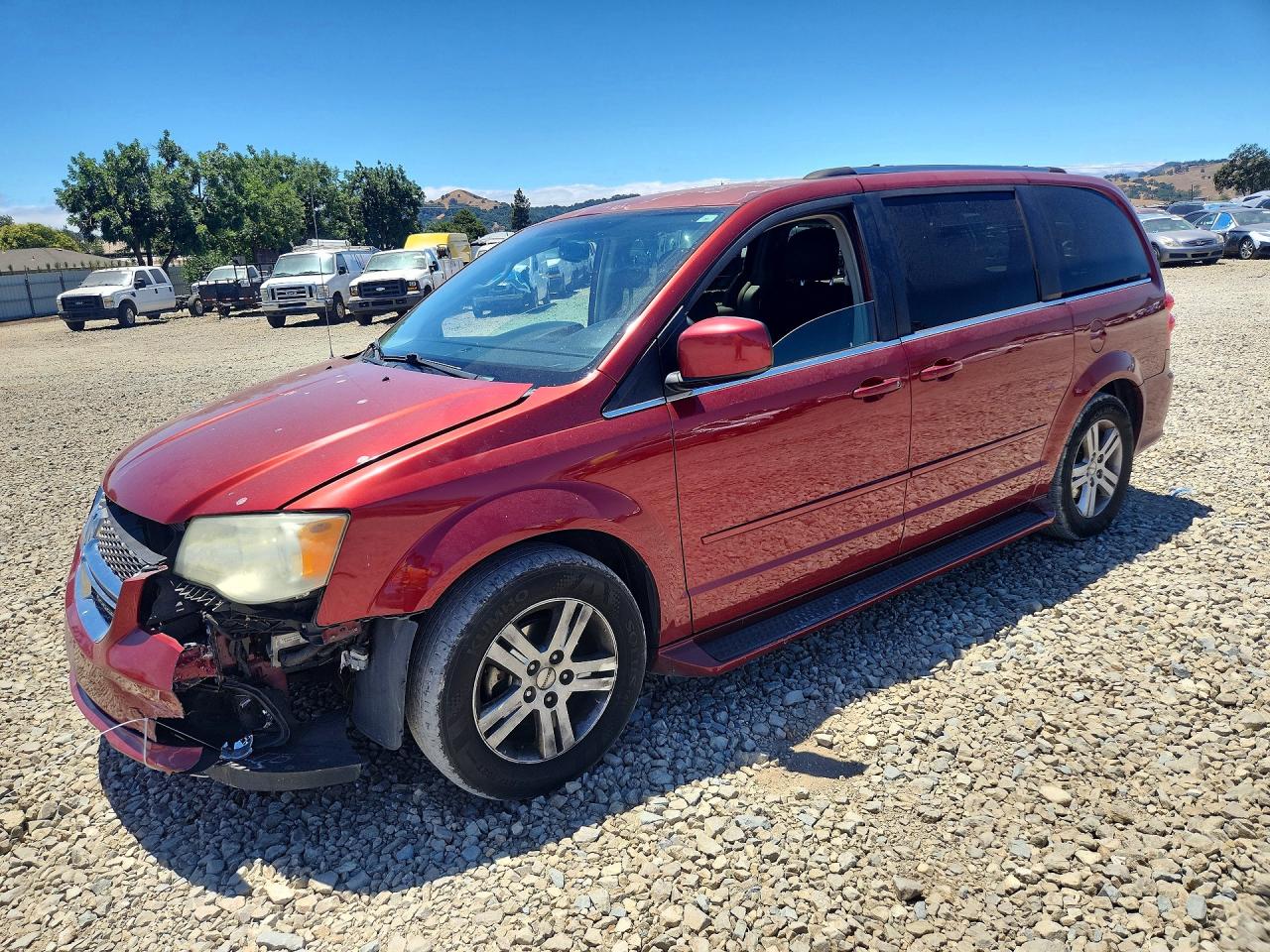 2011 Dodge Grand Caravan Crew Burgundy vin: 2D4RN5DG5BR672290