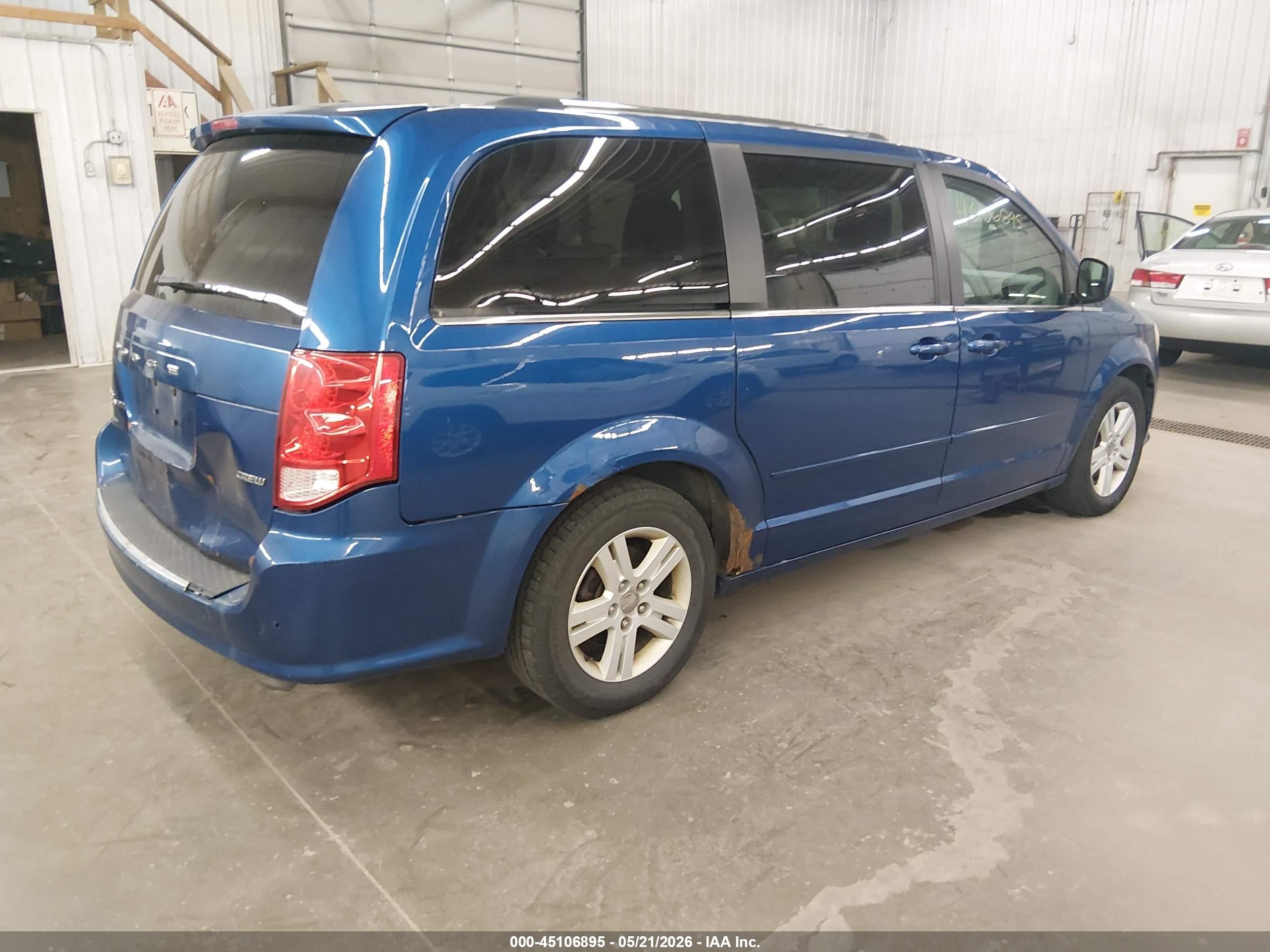 2011 Dodge Grand Caravan Crew Blue vin: 2D4RN5DG5BR711671