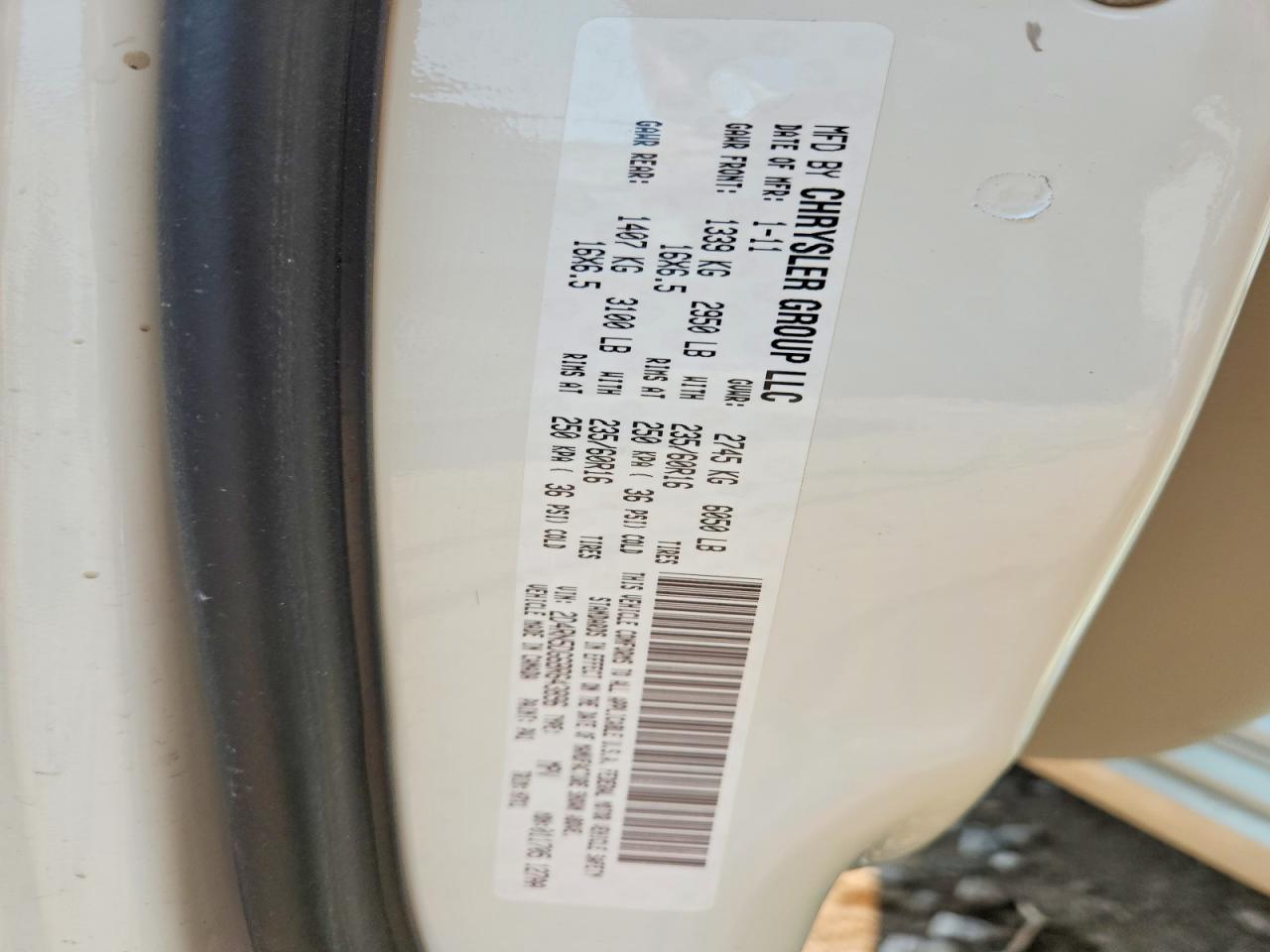 2011 Dodge Grand Caravan Crew White vin: 2D4RN5DG6BR643896