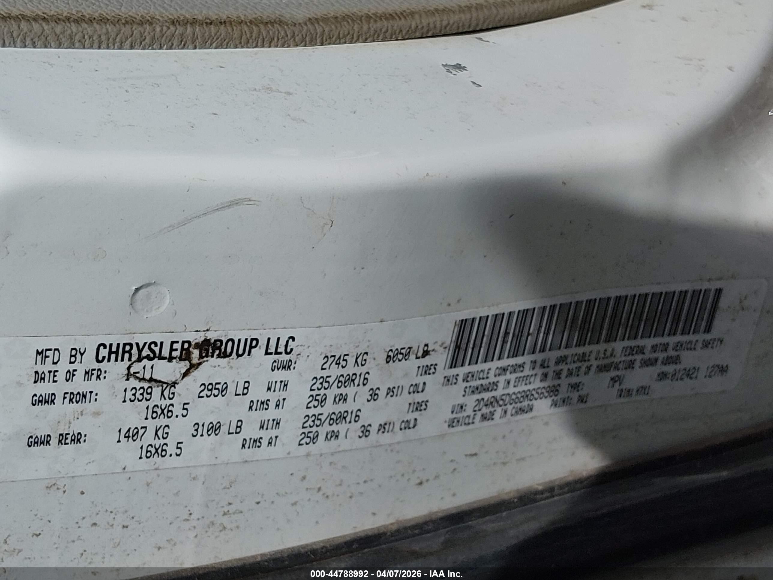 2011 Dodge Grand Caravan Crew White vin: 2D4RN5DG6BR656986