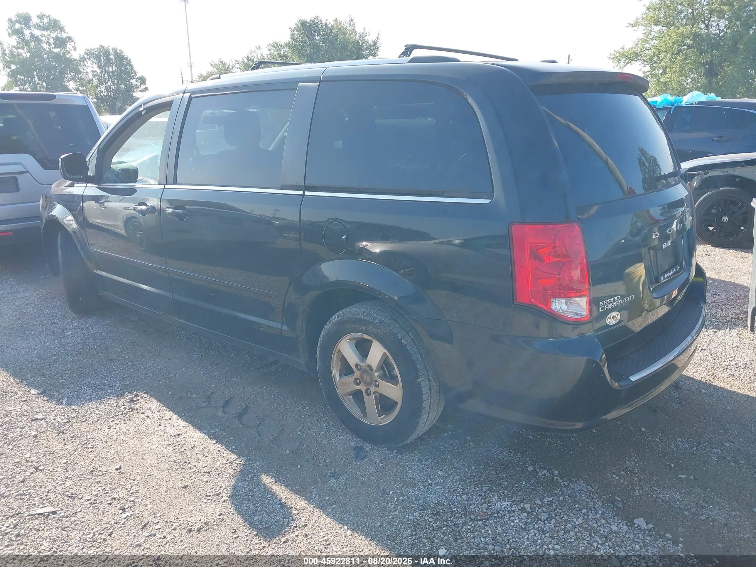 2011 Dodge Grand Caravan Crew Black vin: 2D4RN5DG6BR699871