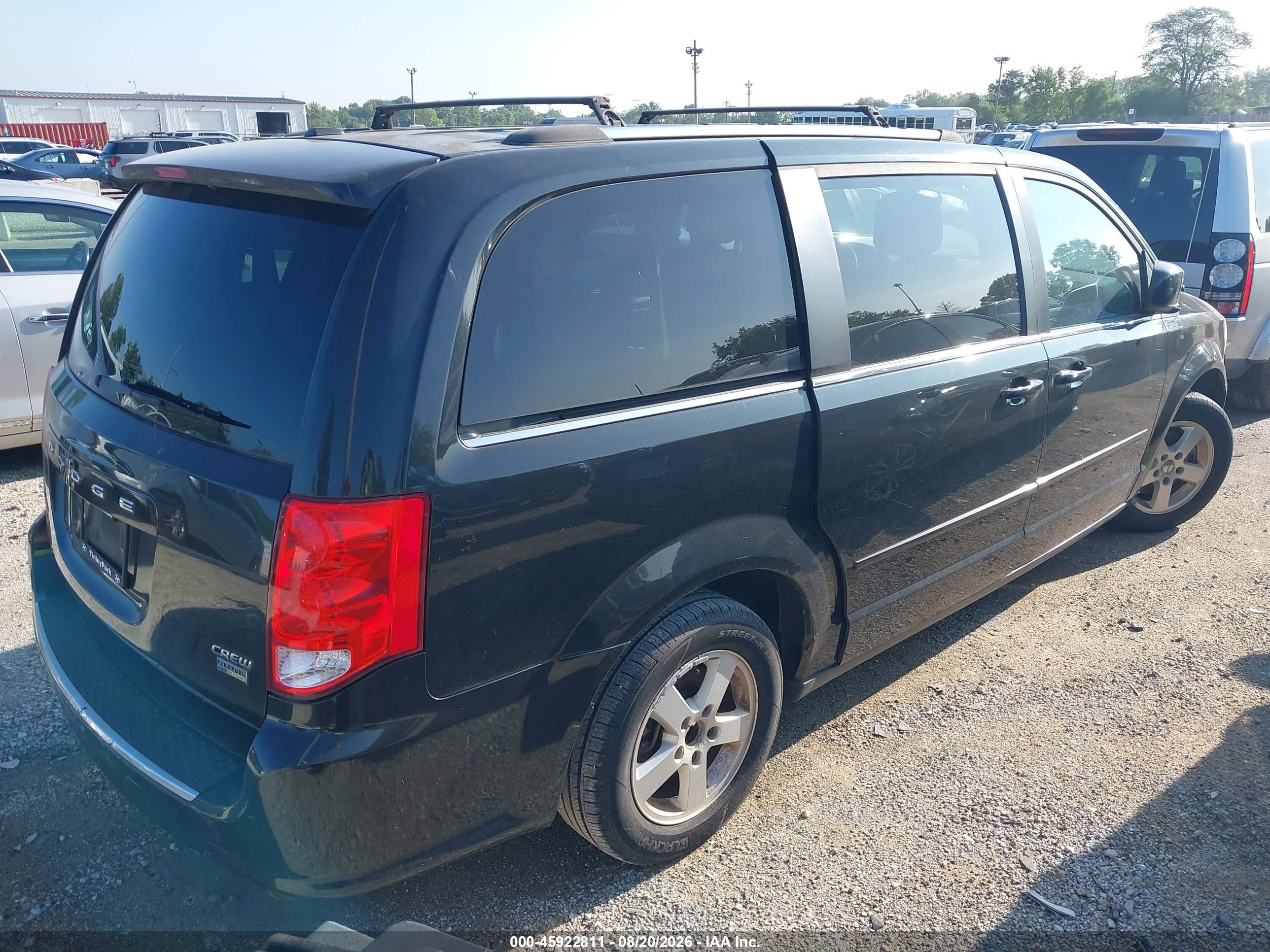 2011 Dodge Grand Caravan Crew Black vin: 2D4RN5DG6BR699871