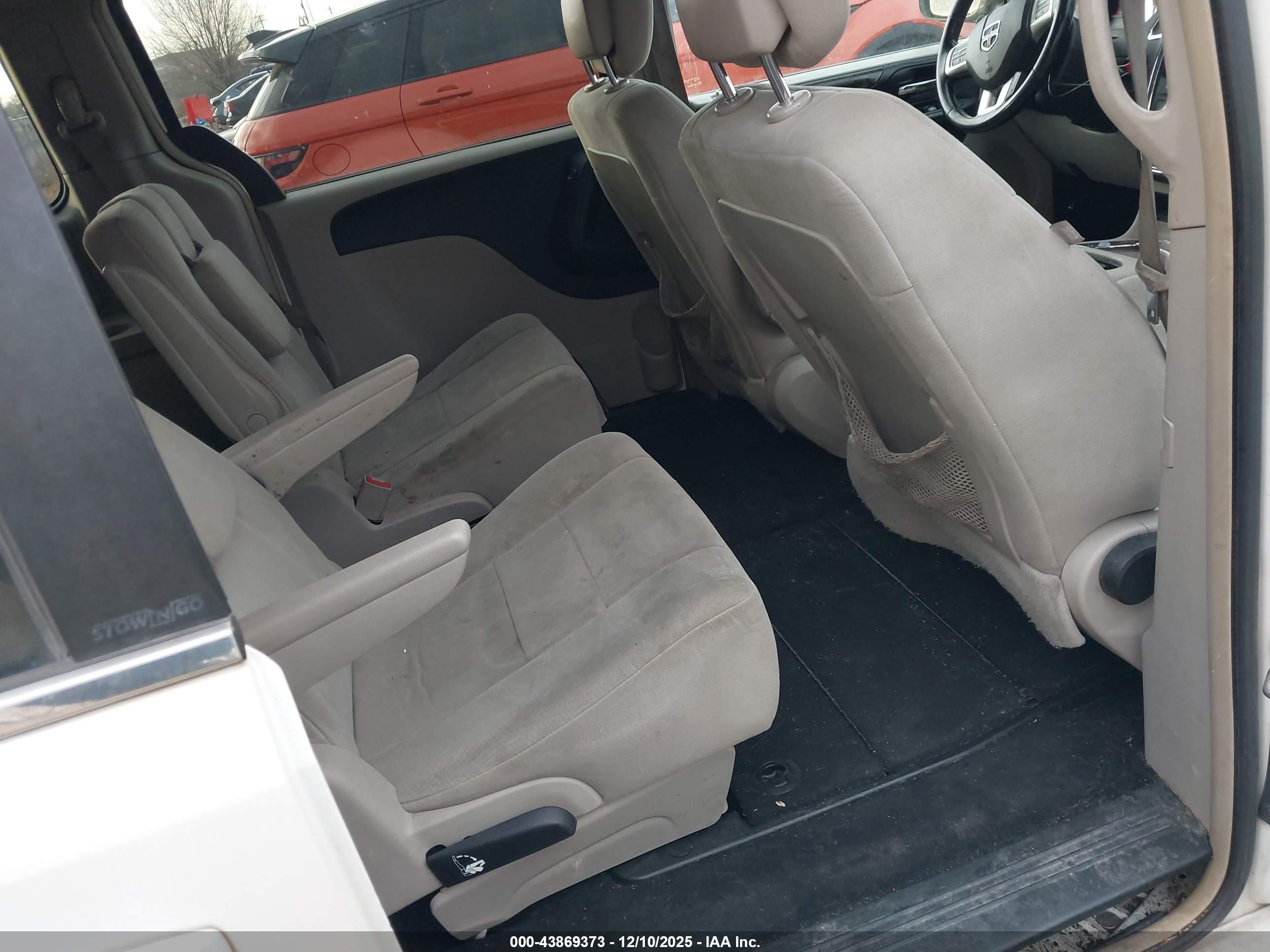 2011 Dodge Grand Caravan Crew White vin: 2D4RN5DG6BR750981