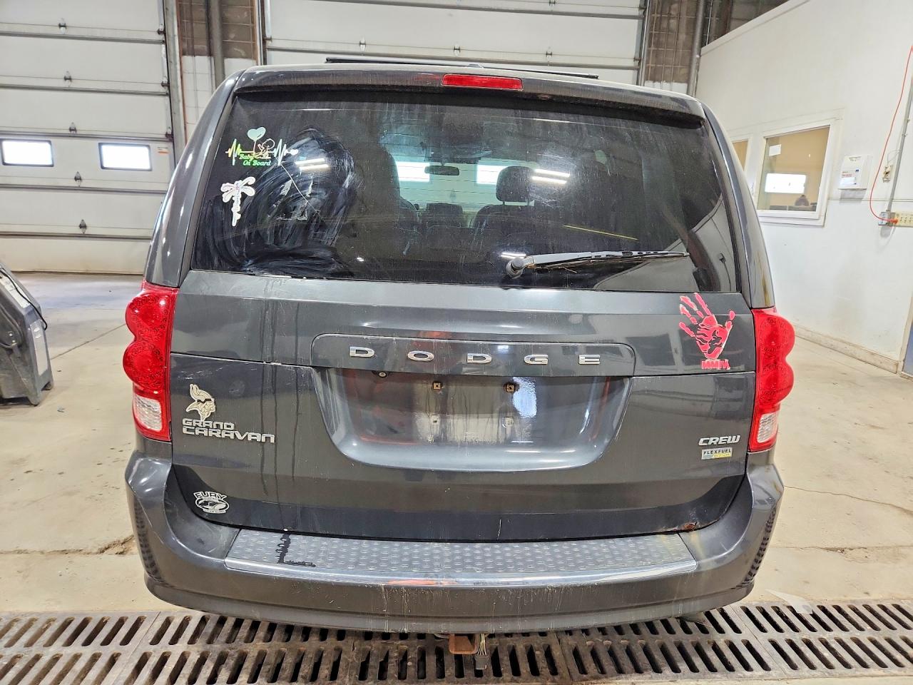 2011 Dodge Cara Grand Gray vin: 2D4RN5DG6BR754867
