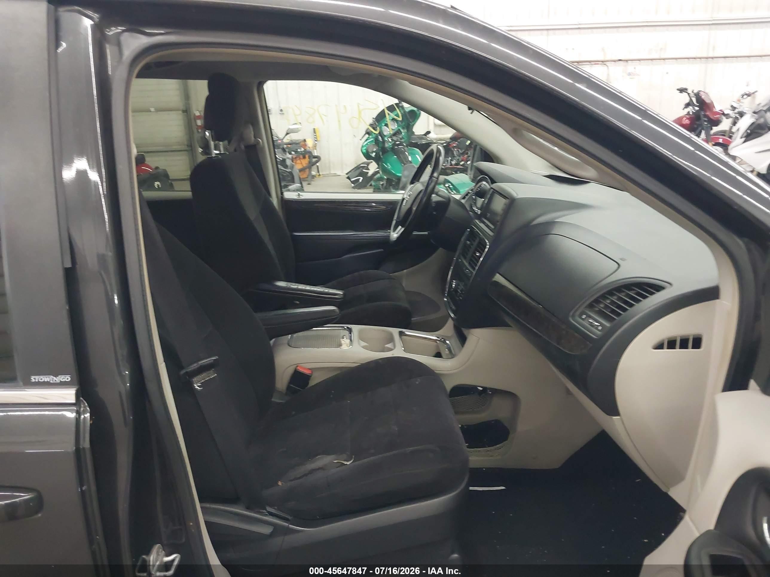 2011 Dodge Grand Caravan Crew Black vin: 2D4RN5DG6BR756330