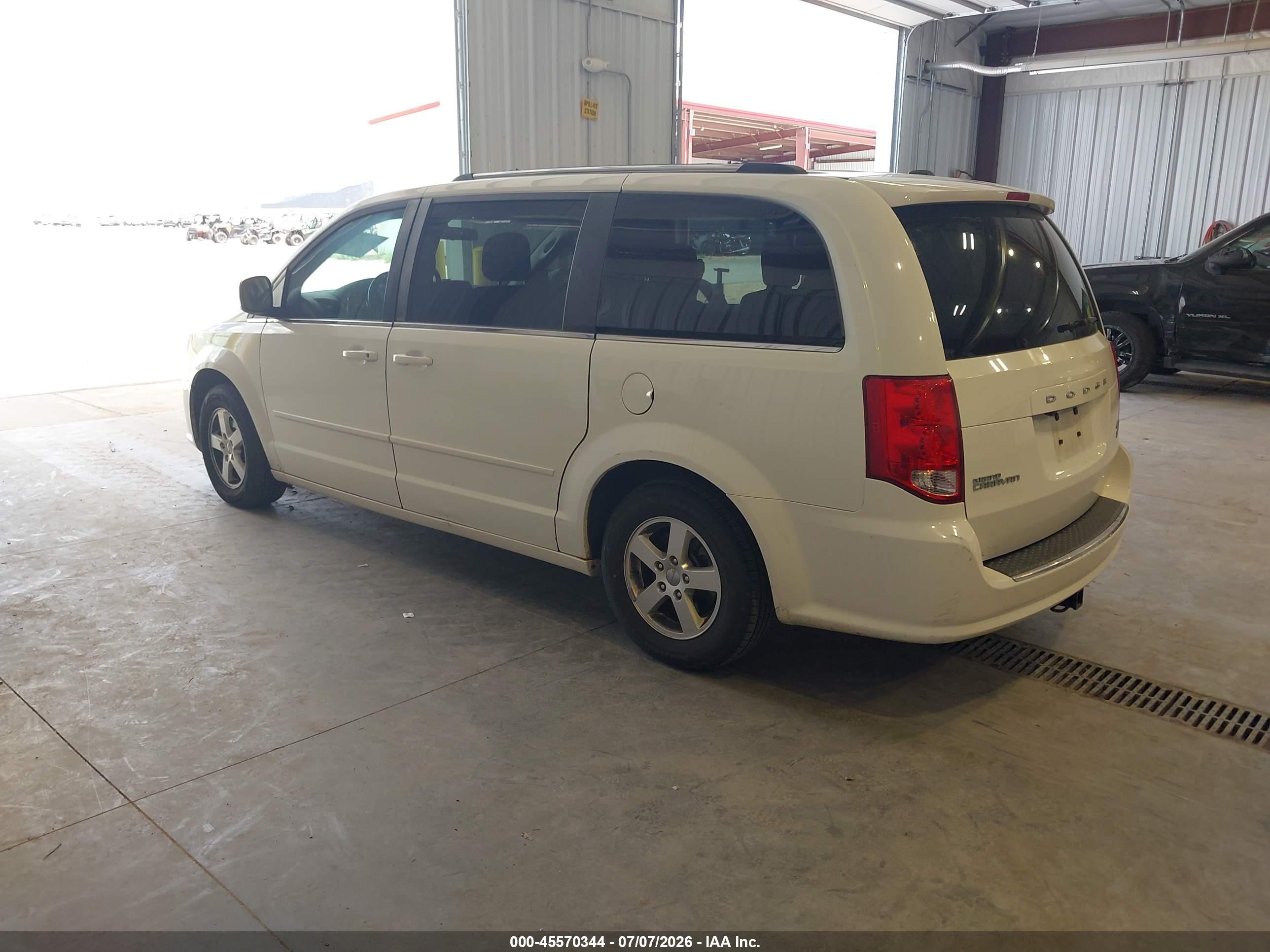 2011 Dodge Grand Caravan Crew Белый vin: 2D4RN5DG7BR678768