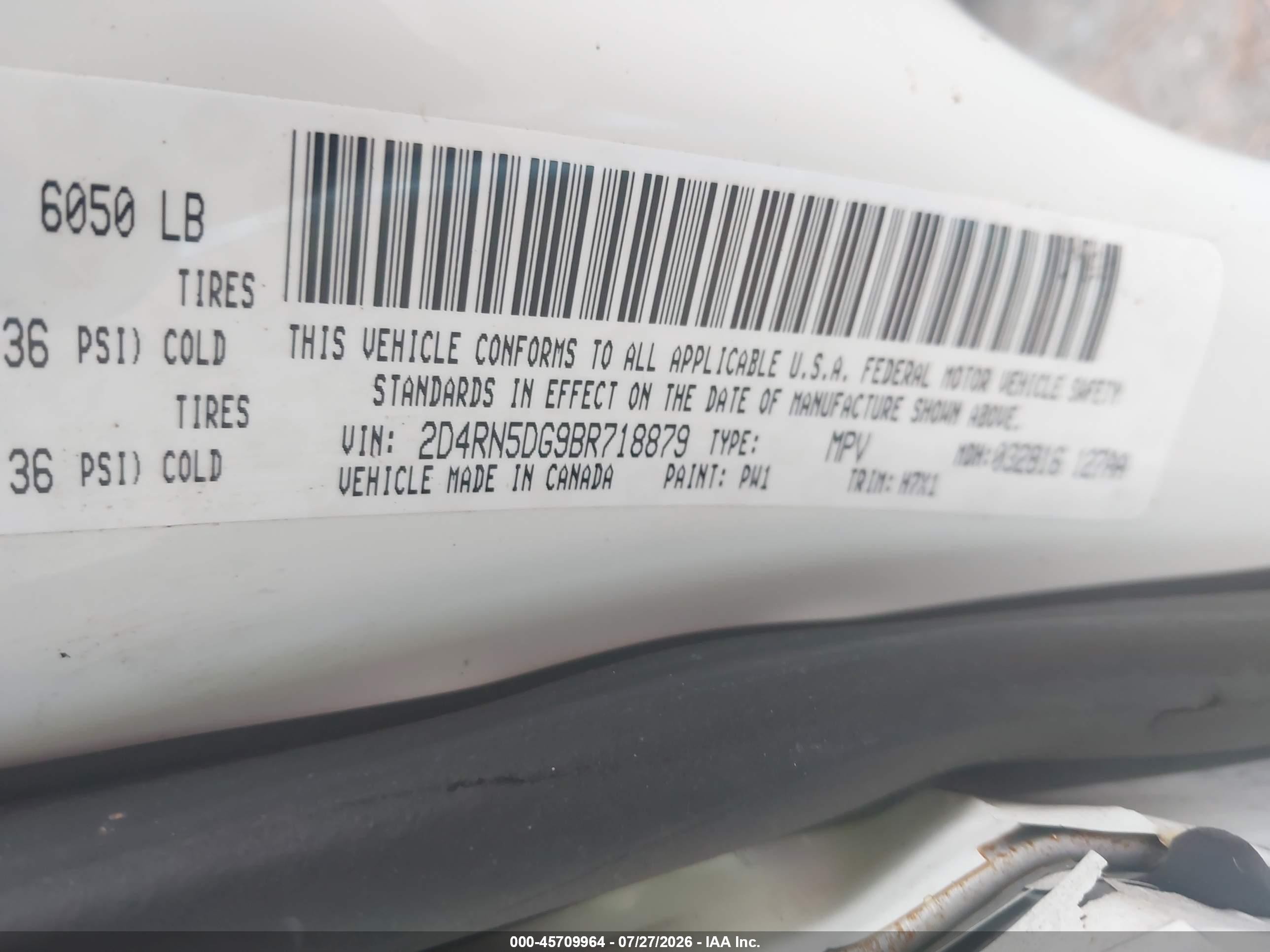 2011 Dodge Grand Caravan Crew White vin: 2D4RN5DG9BR718879