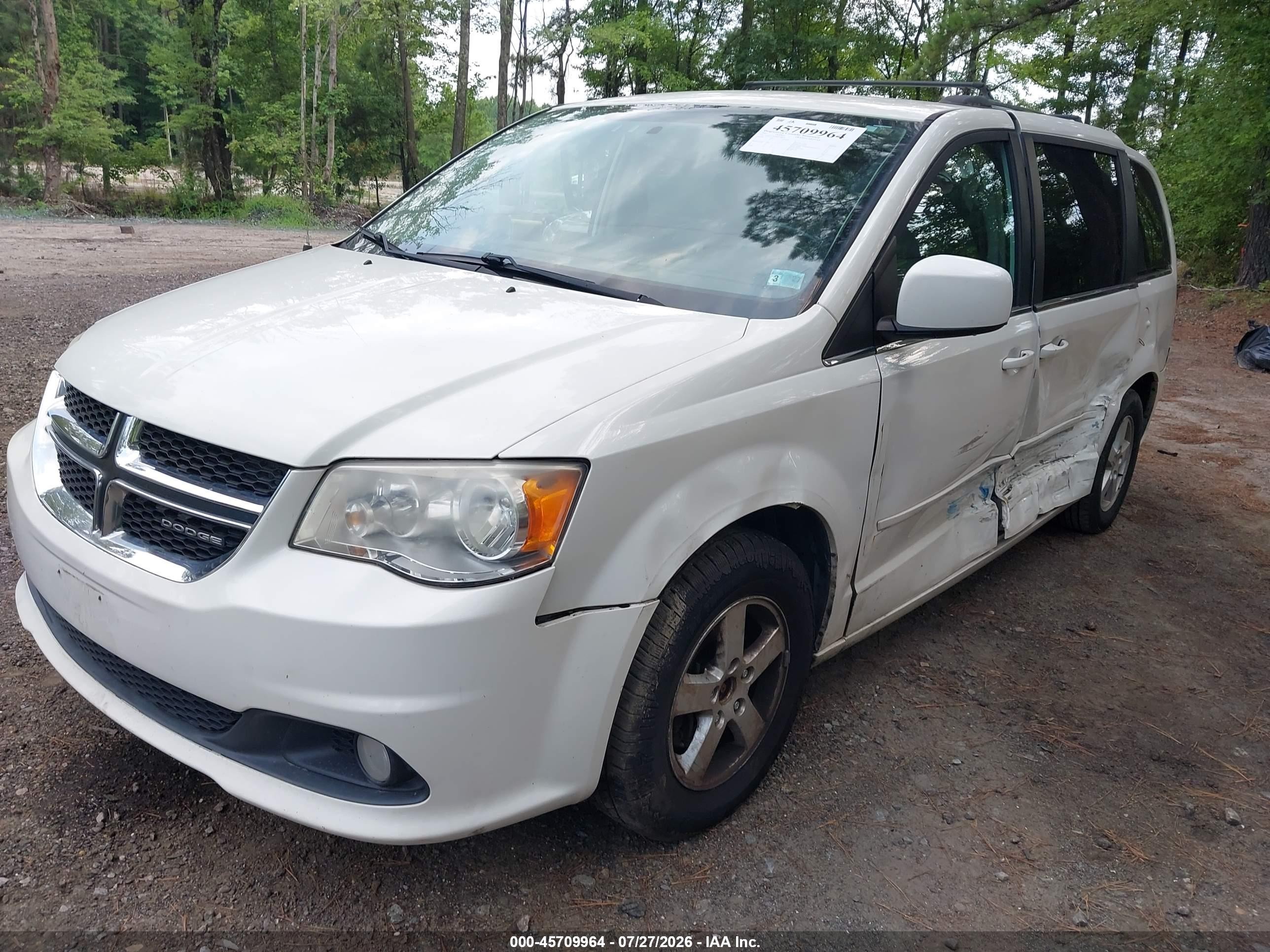 2011 Dodge Grand Caravan Crew White vin: 2D4RN5DG9BR718879