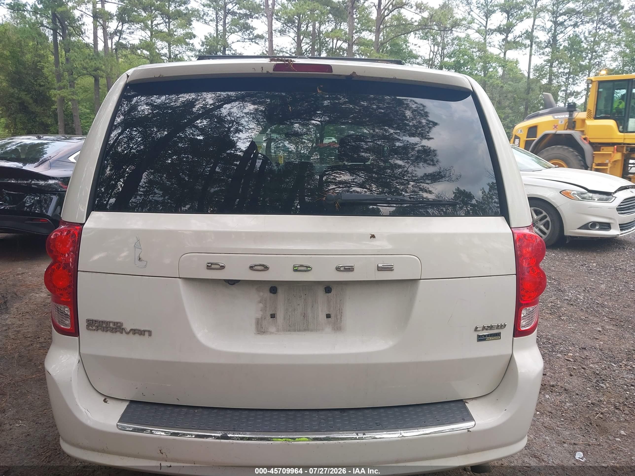 2011 Dodge Grand Caravan Crew White vin: 2D4RN5DG9BR718879