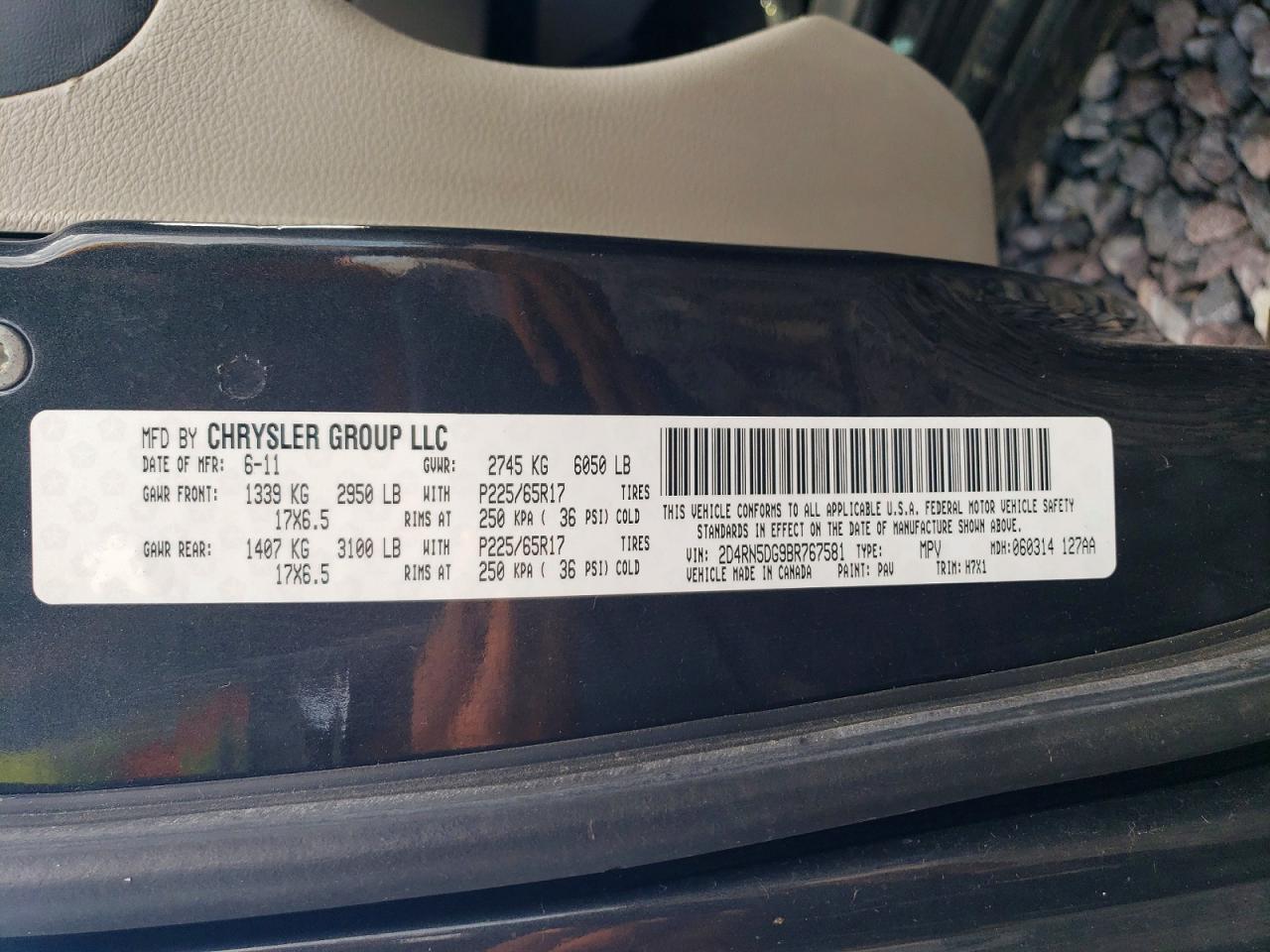 2011 Dodge Grand Caravan Crew Black vin: 2D4RN5DG9BR767581