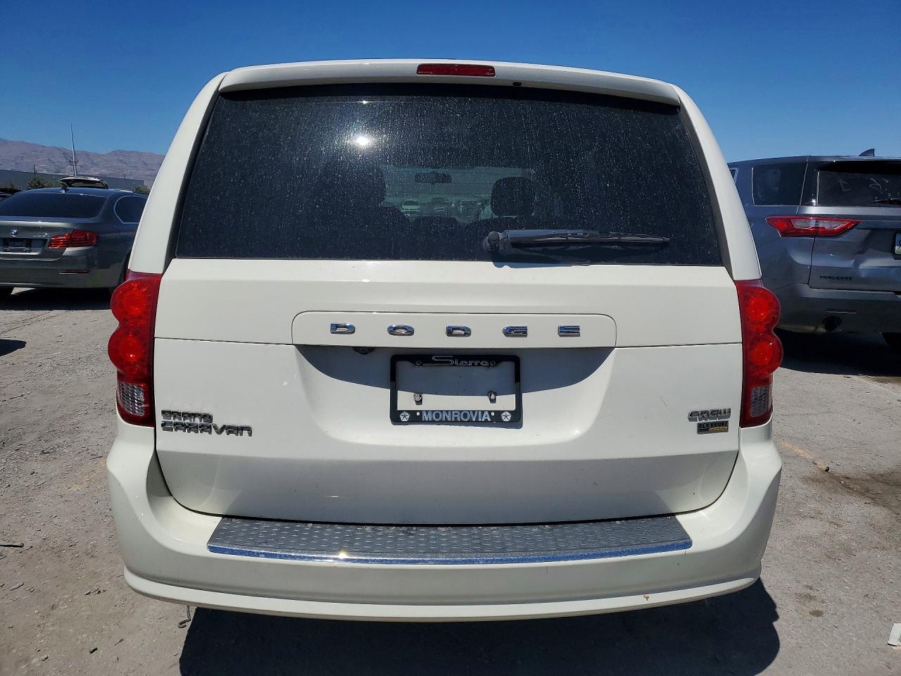 2011 Dodge Grand Caravan Crew White vin: 2D4RN5DG9BR791234