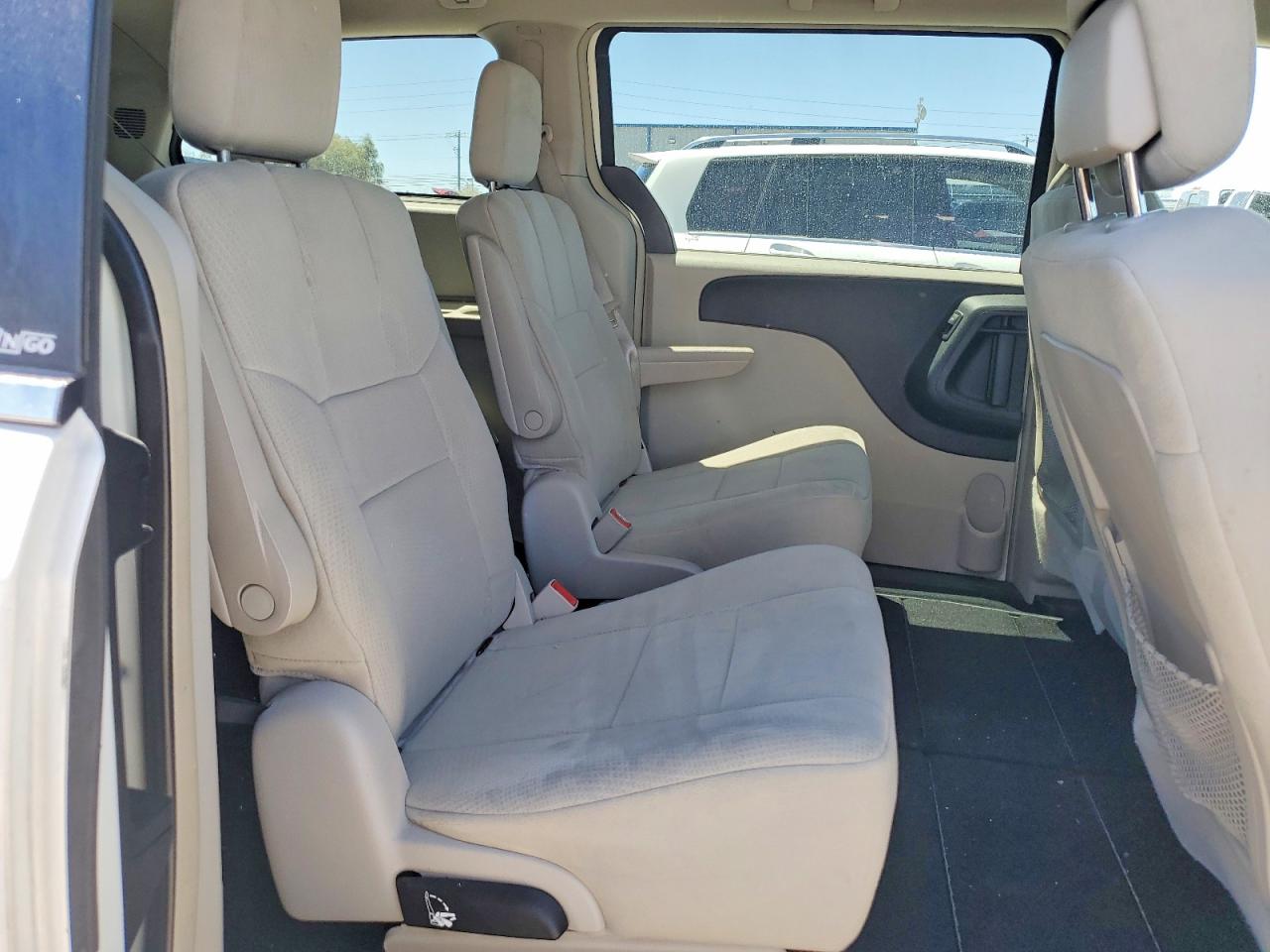 2011 Dodge Grand Caravan Crew White vin: 2D4RN5DG9BR791234