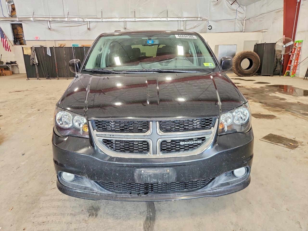 2011 Dodge Grand Caravan Crew Черный vin: 2D4RN5DGXBR643173