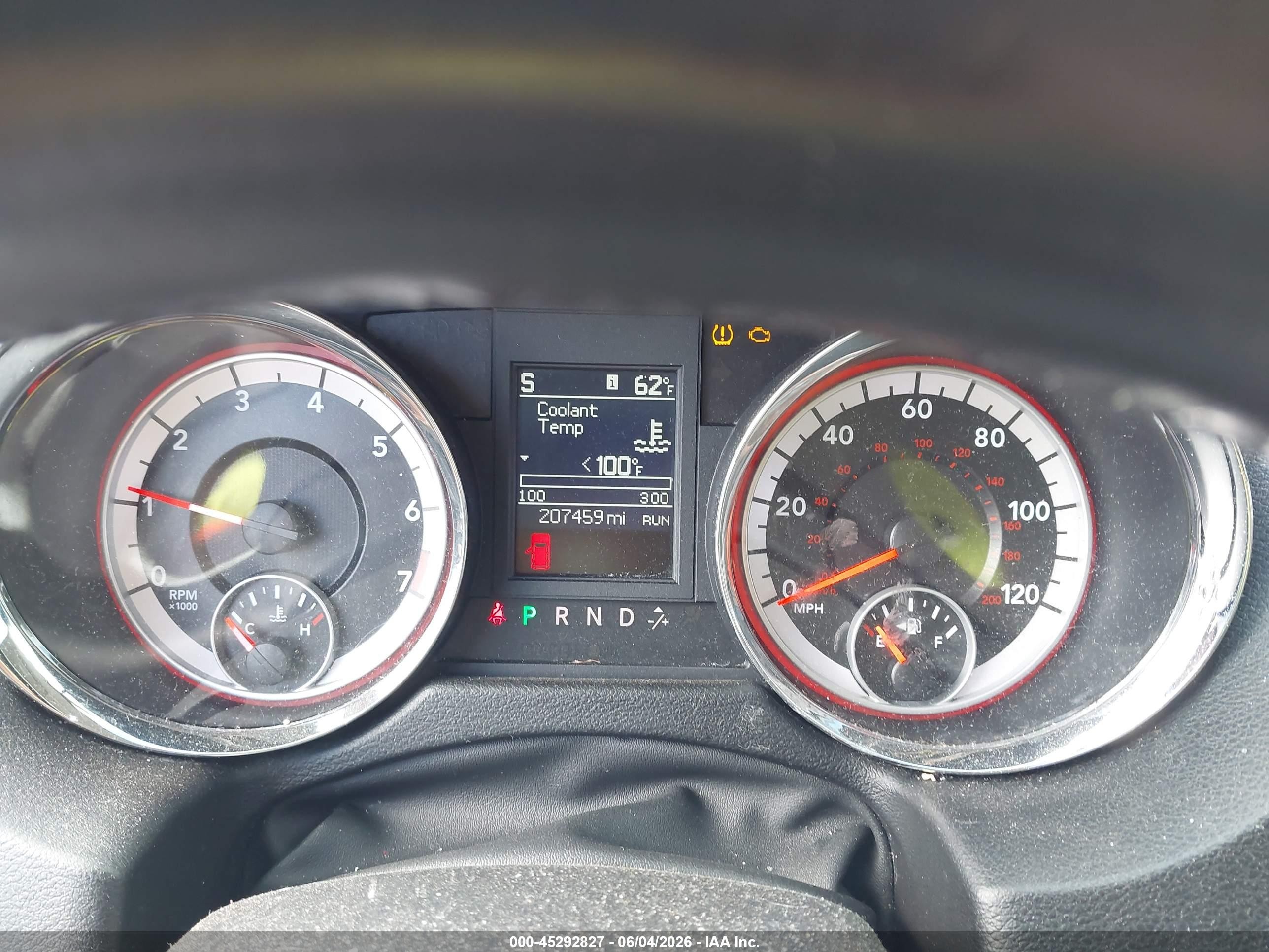 2011 Dodge Grand Caravan Crew Silver vin: 2D4RN5DGXBR649717