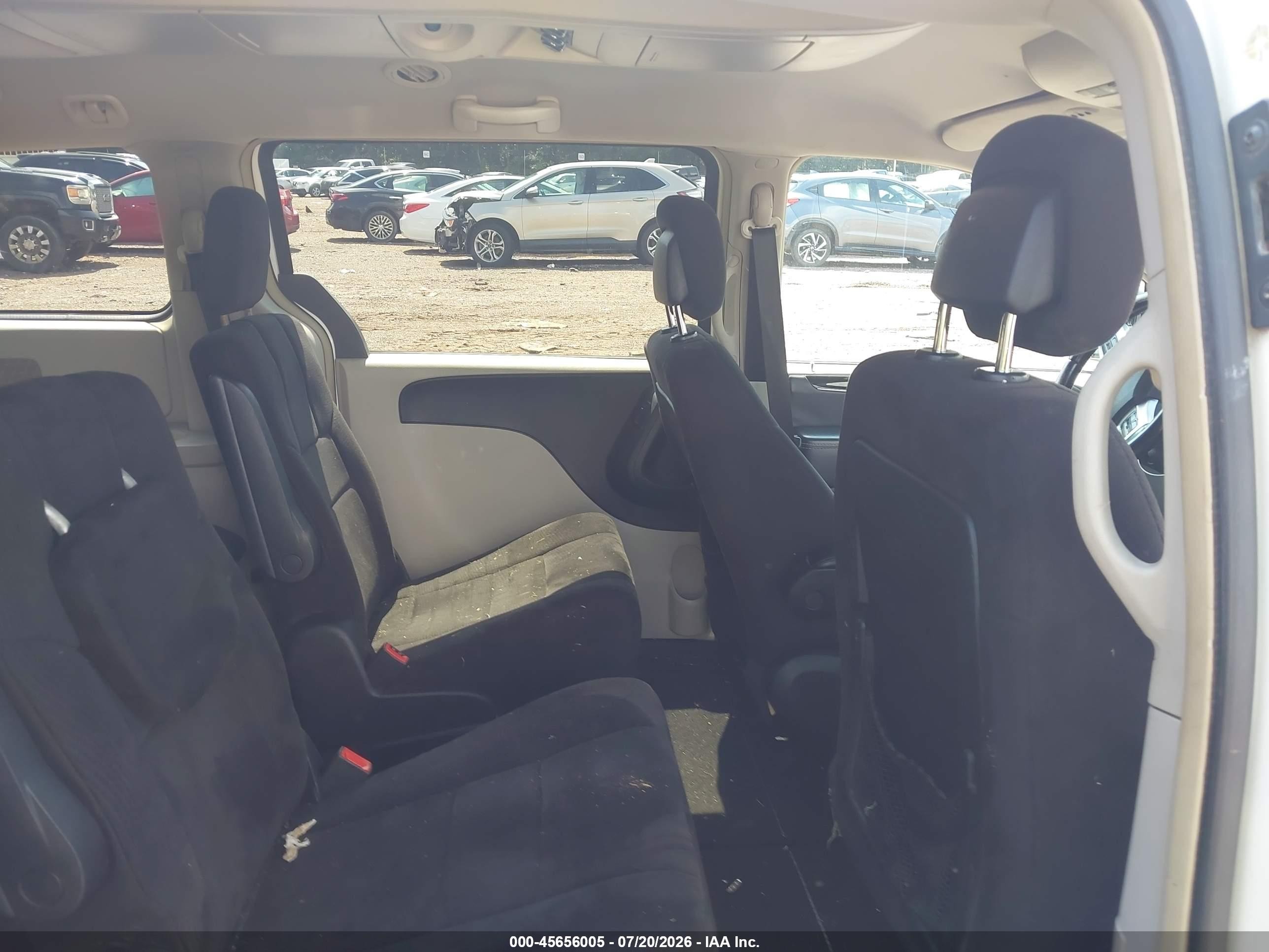 2011 Dodge Grand Caravan Crew White vin: 2D4RN5DGXBR657767