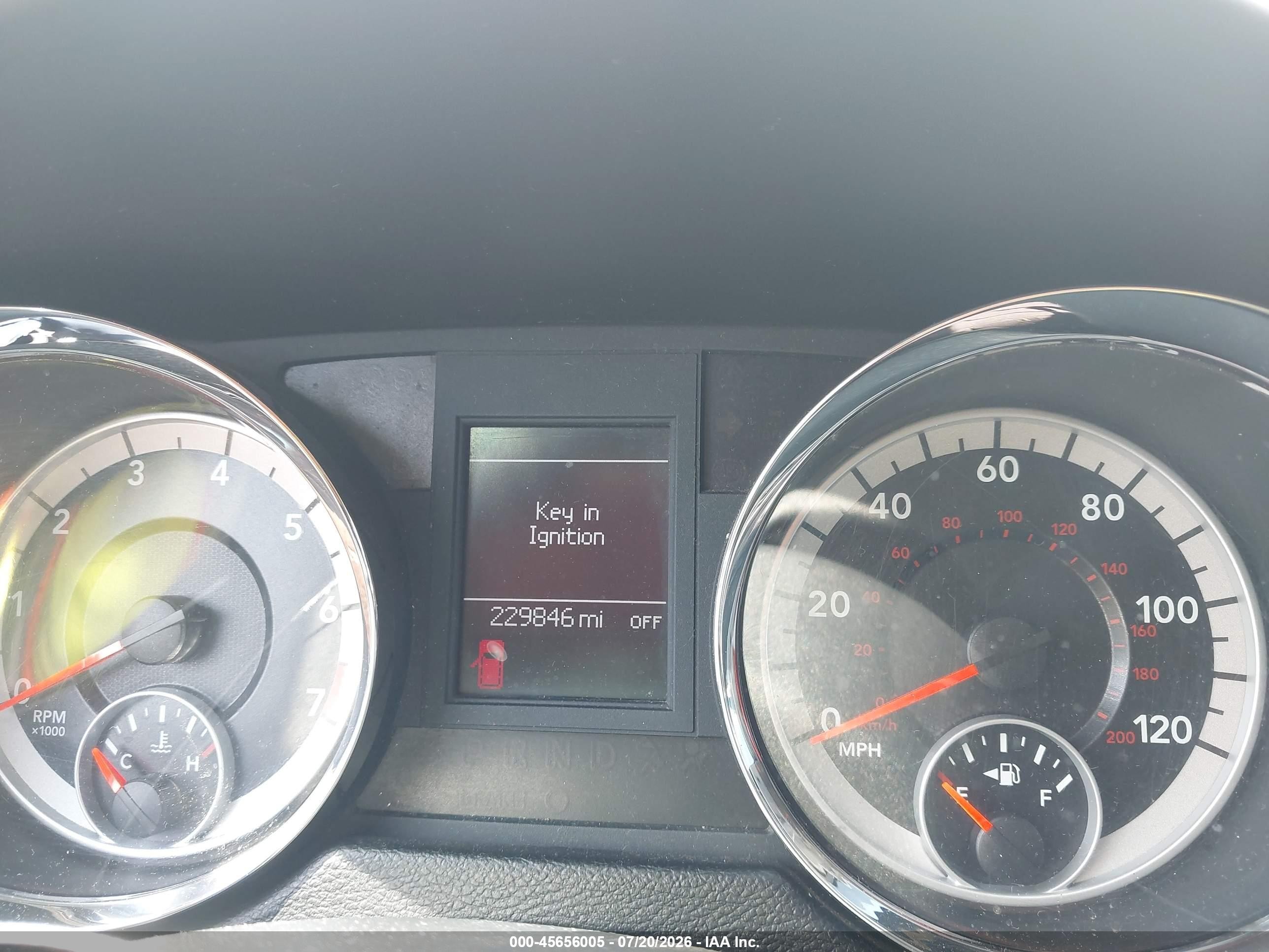 2011 Dodge Grand Caravan Crew White vin: 2D4RN5DGXBR657767