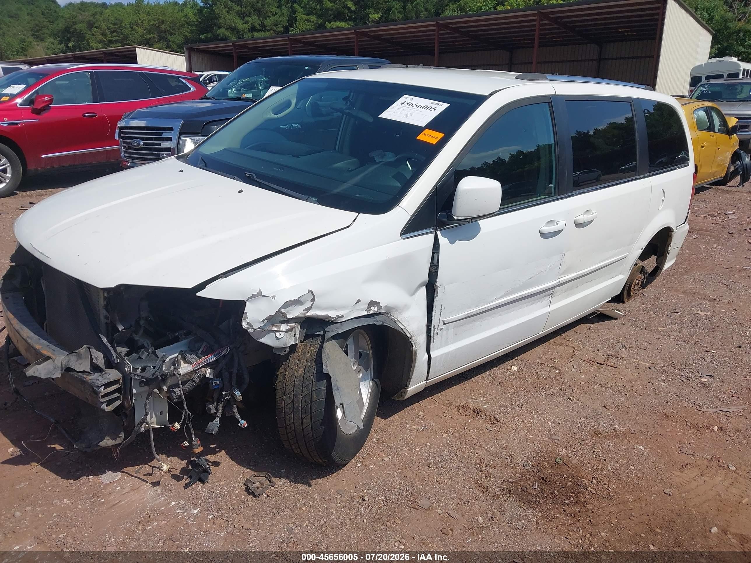 2011 Dodge Grand Caravan Crew White vin: 2D4RN5DGXBR657767