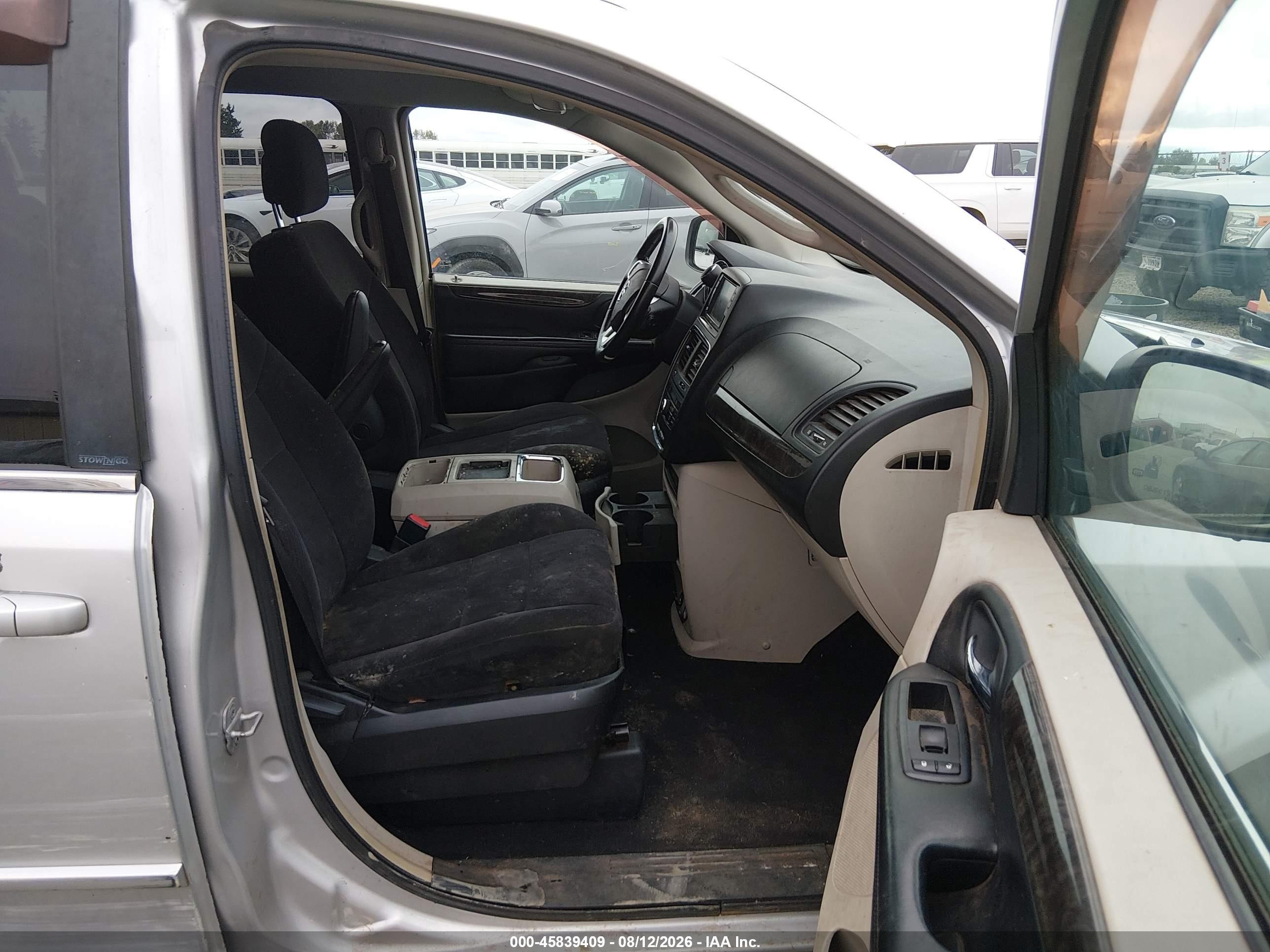 2011 Dodge Grand Caravan Crew Silver vin: 2D4RN5DGXBR661351