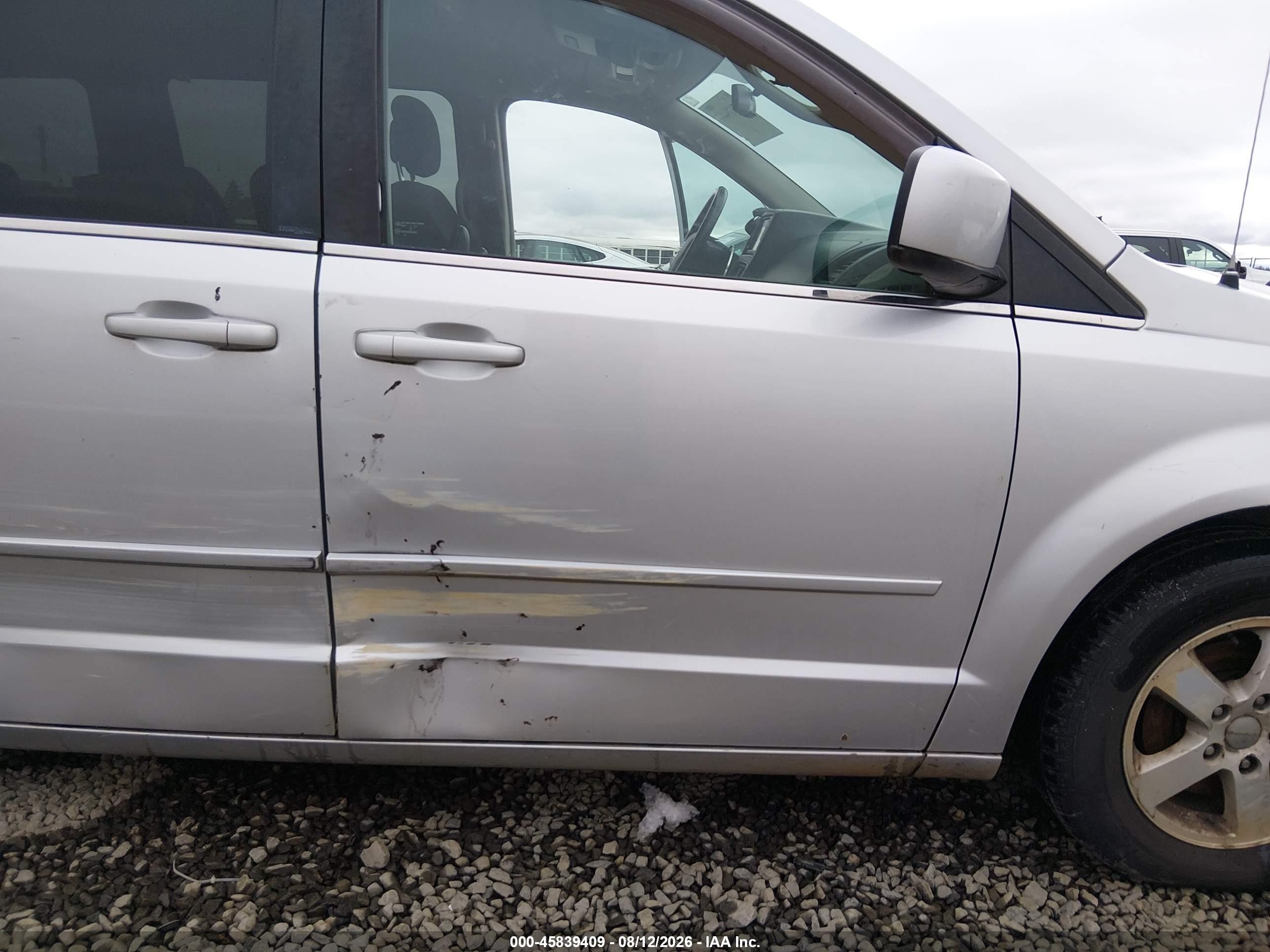 2011 Dodge Grand Caravan Crew Silver vin: 2D4RN5DGXBR661351