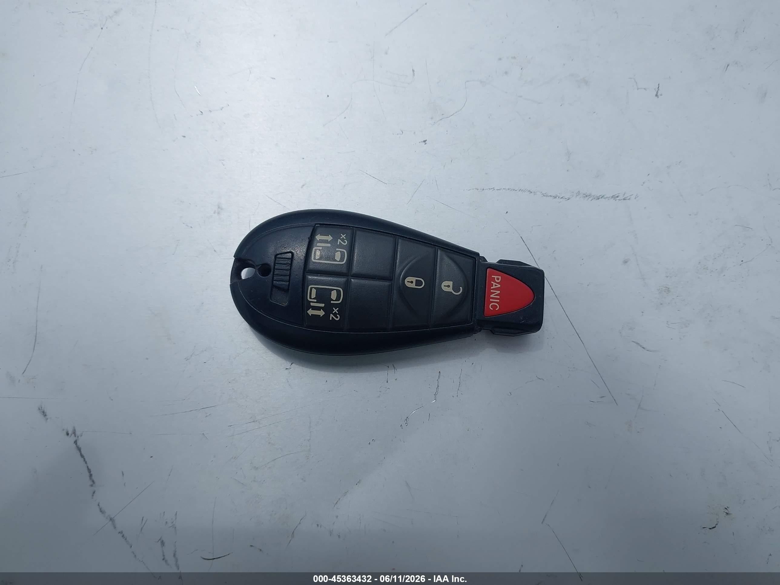 2011 Dodge Grand Caravan Crew Black vin: 2D4RN5DGXBR679025