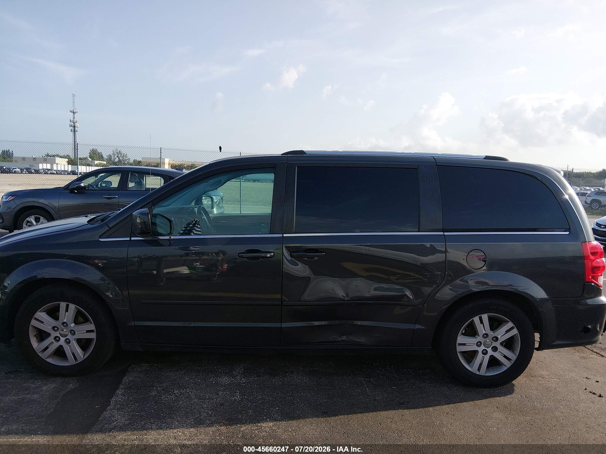2011 Dodge Grand Caravan Crew Серый vin: 2D4RN5DGXBR711813