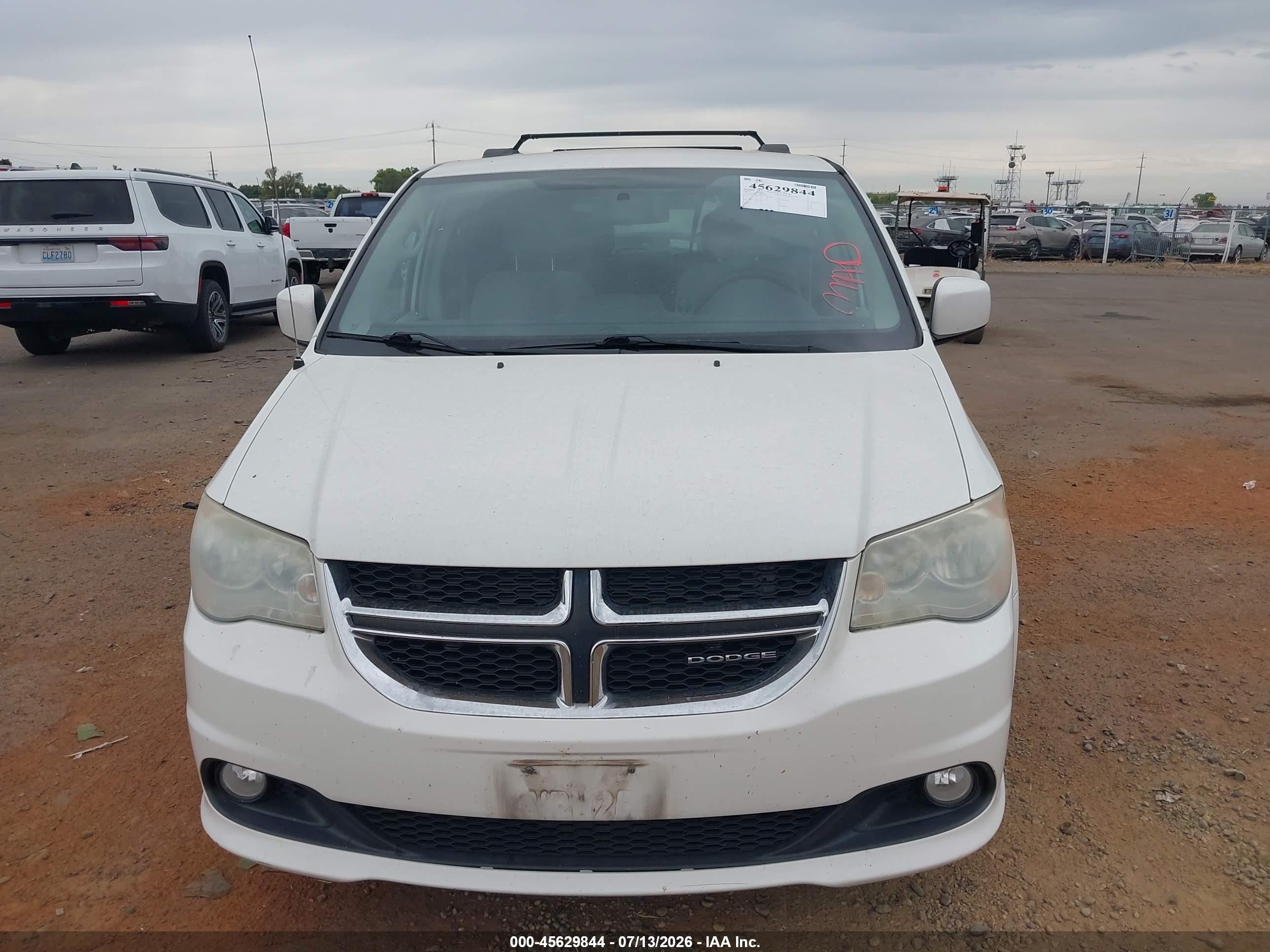 2011 Dodge Grand Caravan Crew White vin: 2D4RN5DGXBR755245
