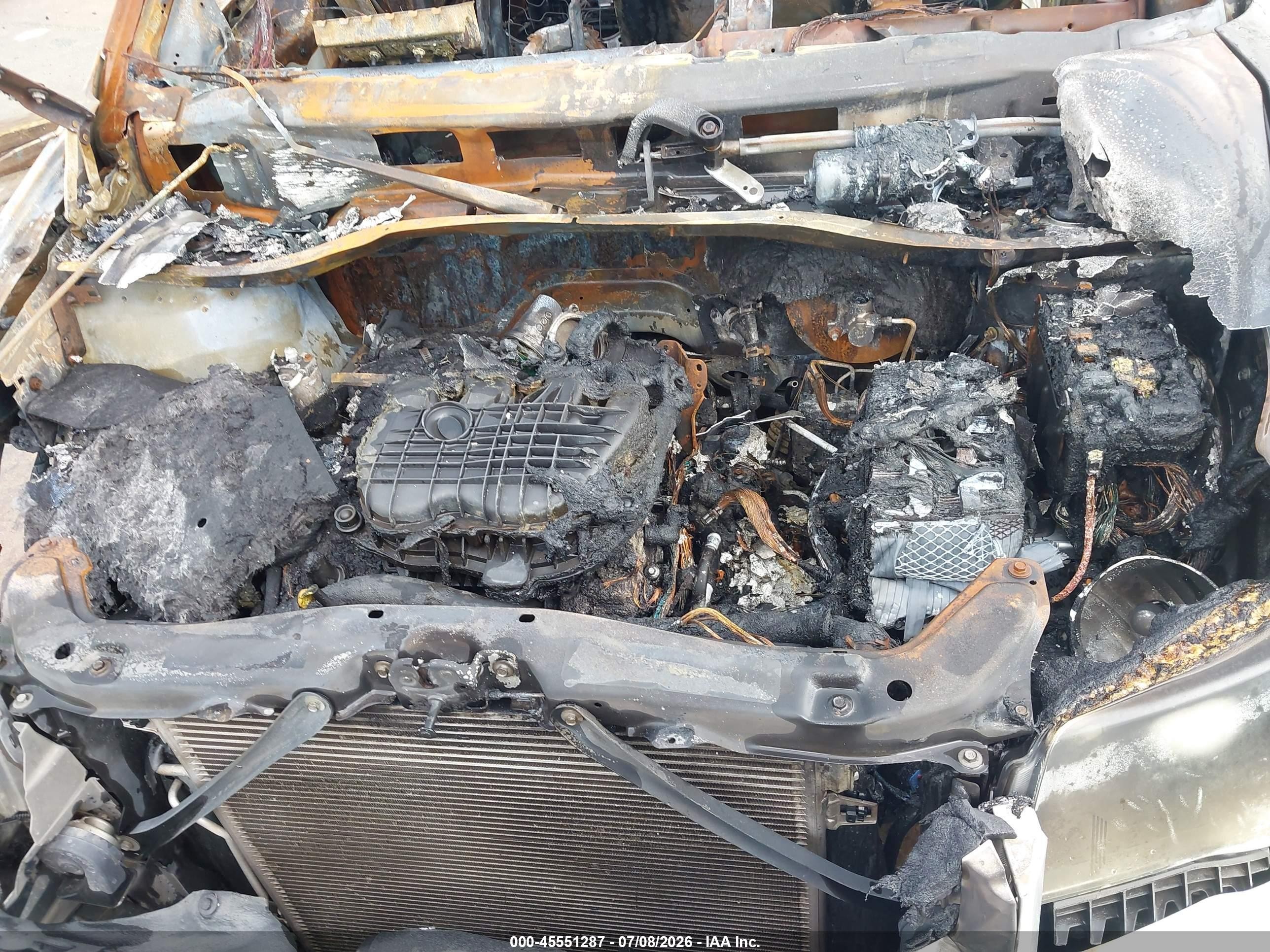 2011 Dodge Grand Caravan Crew Silver vin: 2D4RN5DGXBR755567