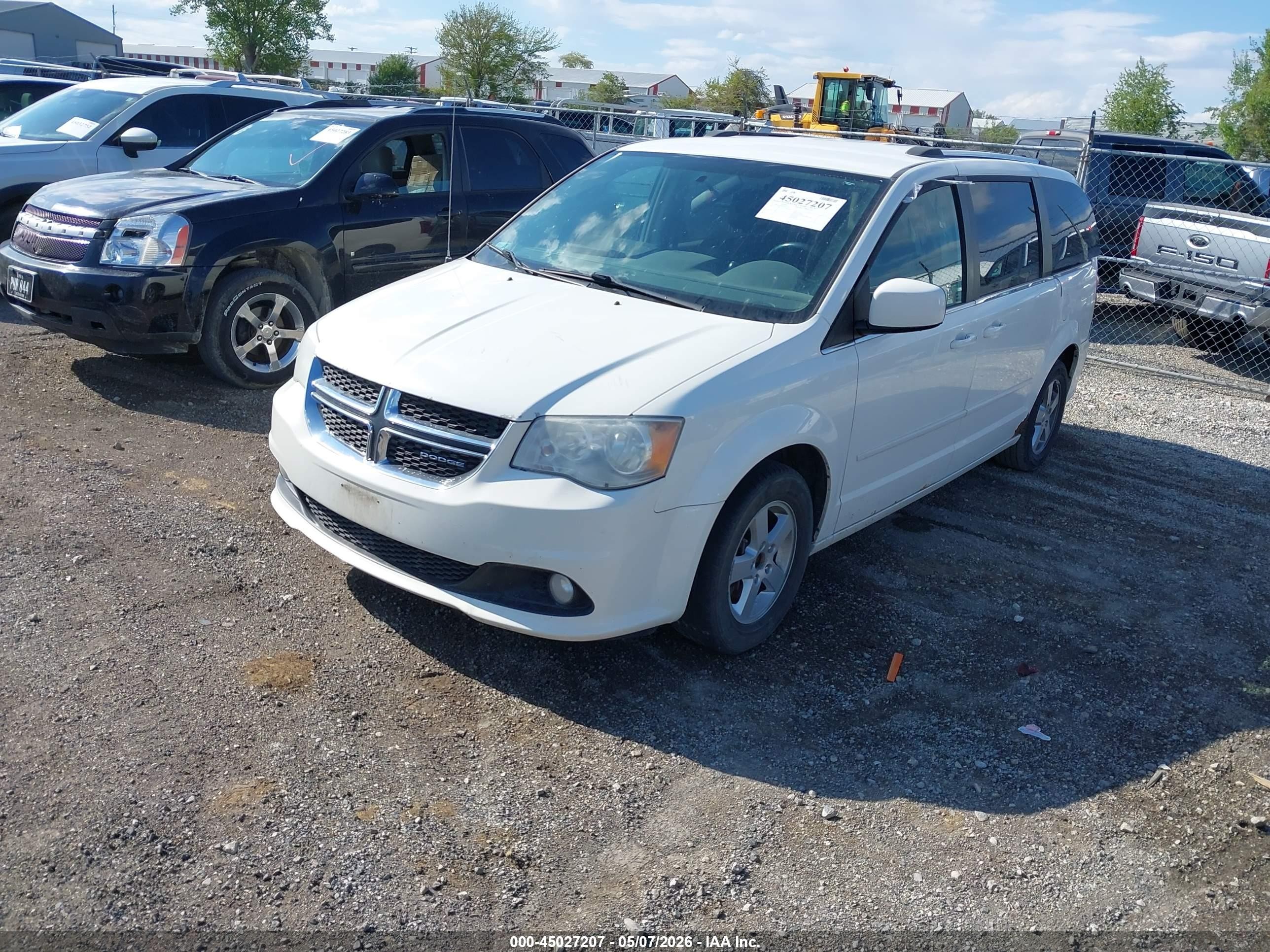 2011 Dodge Grand Caravan Crew White vin: 2D4RN5DGXBR756170