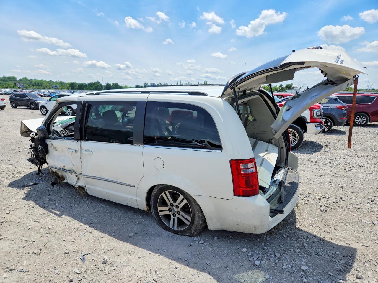 2010 Dodge Grand Caravan Sxt White vin: 2D4RN5DX0AR146499