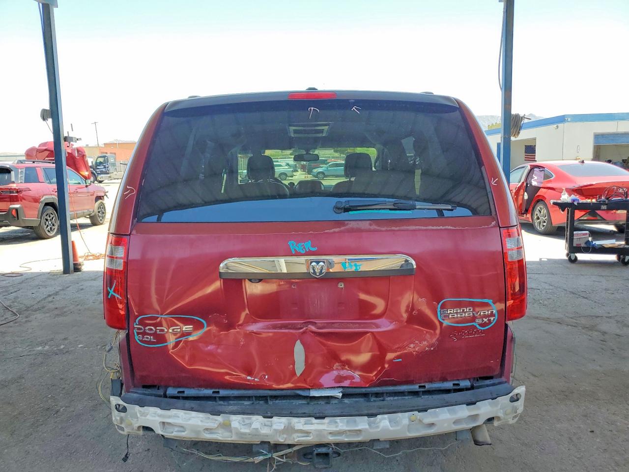 2010 Dodge Grand Caravan Sxt Maroon vin: 2D4RN5DX0AR419005