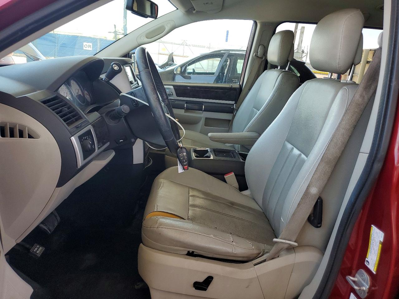2010 Dodge Grand Caravan Sxt Maroon vin: 2D4RN5DX0AR419005
