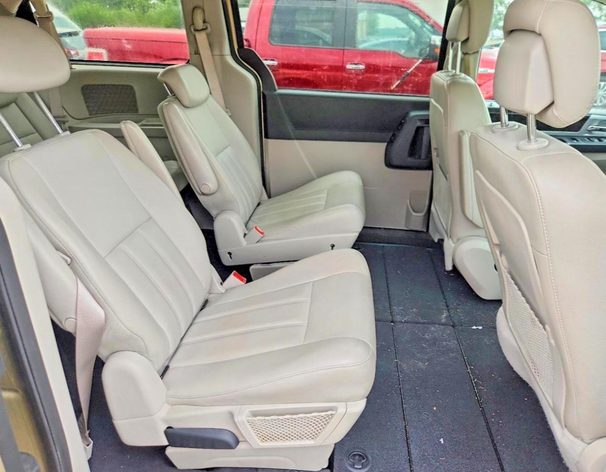 2010 Dodge Grand Caravan Sxt Beige vin: 2D4RN5DX2AR446612