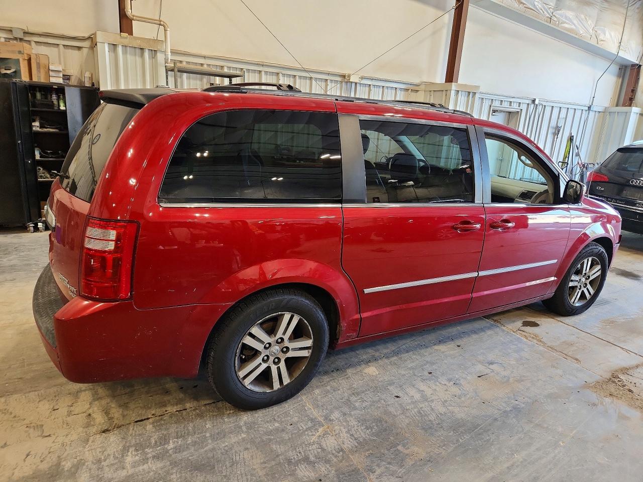 2010 Dodge Grand Caravan Sxt Red vin: 2D4RN5DX3AR124853