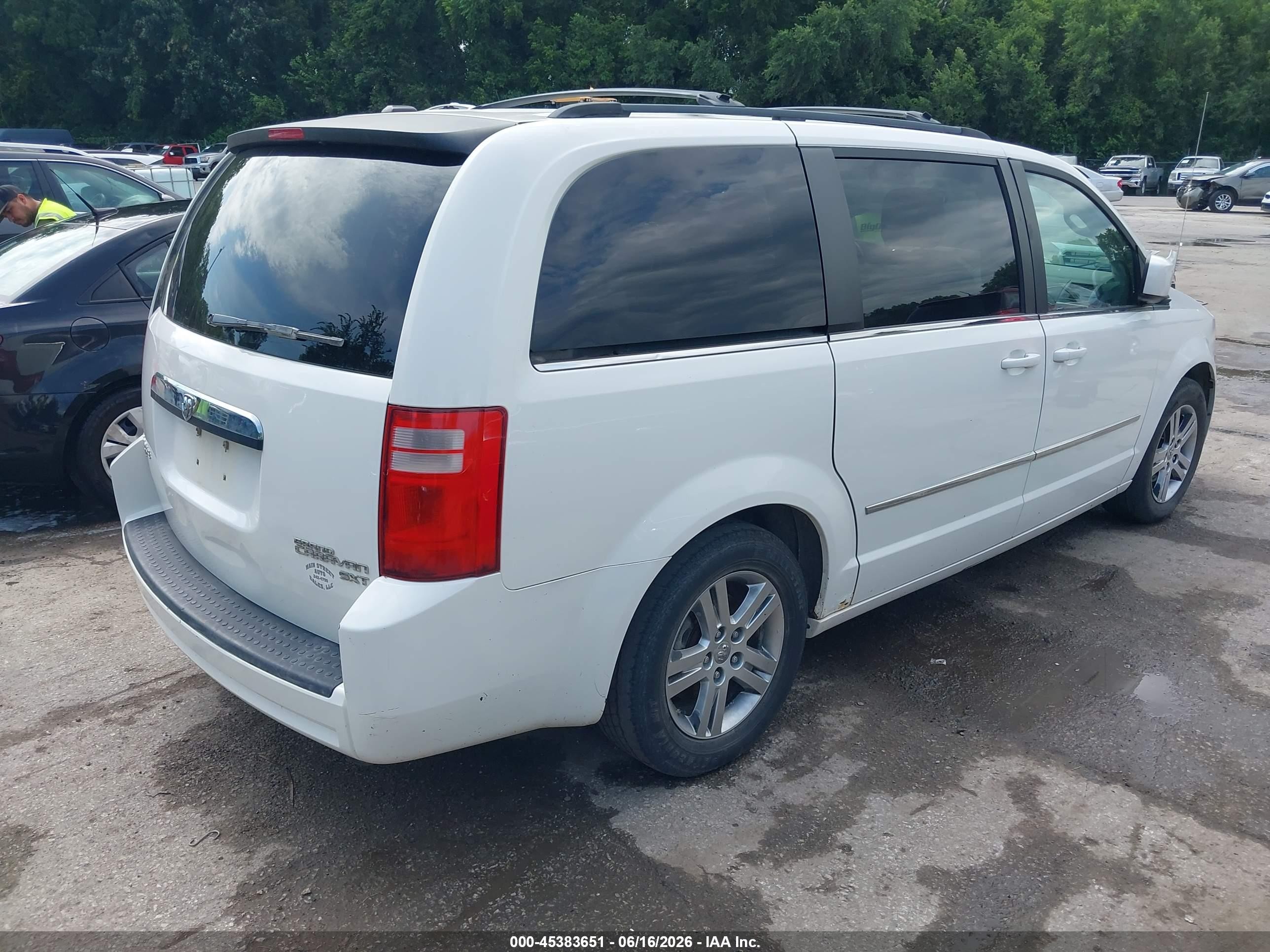 2010 Dodge Grand Caravan Sxt White vin: 2D4RN5DX3AR290225