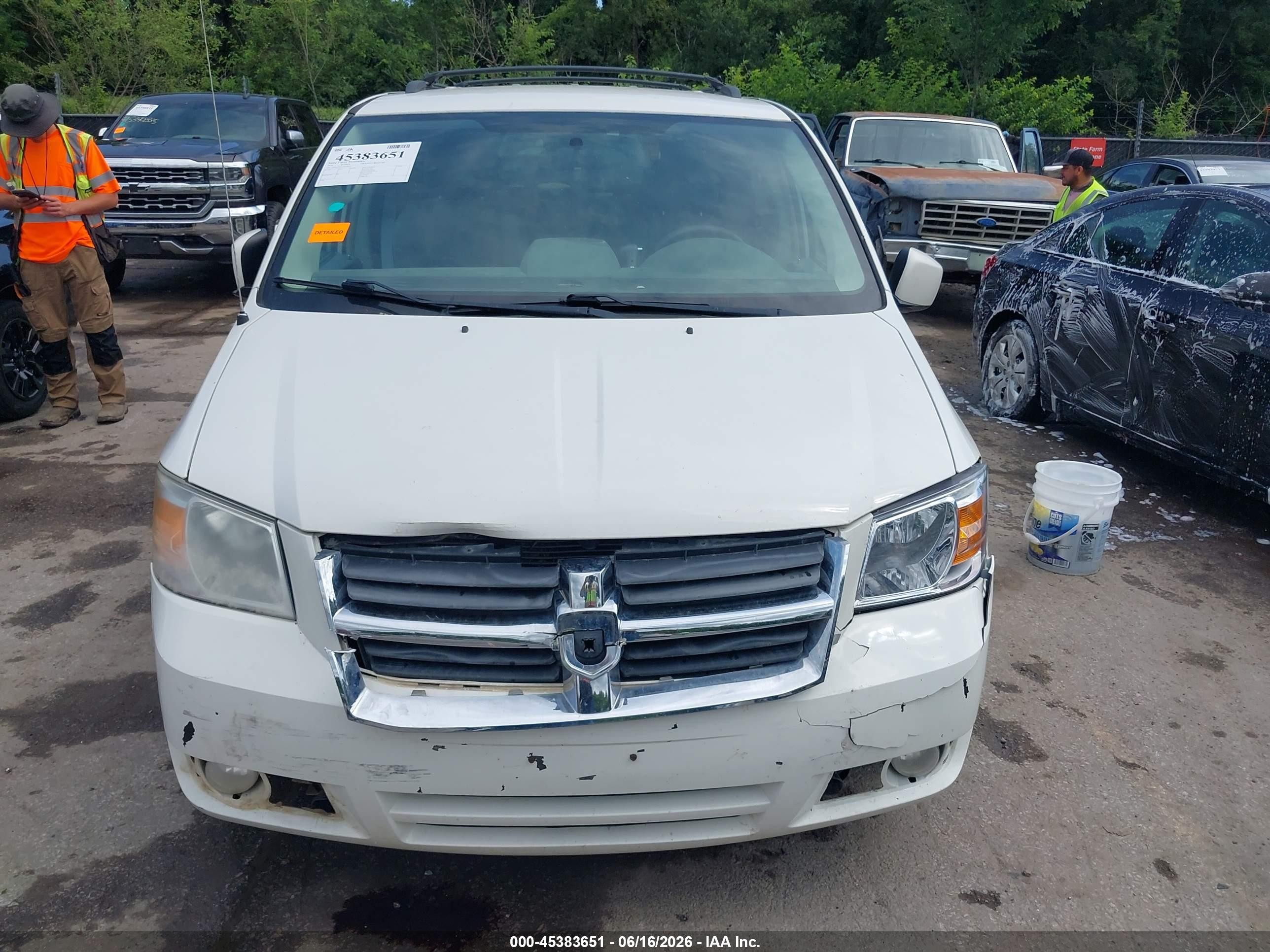 2010 Dodge Grand Caravan Sxt White vin: 2D4RN5DX3AR290225