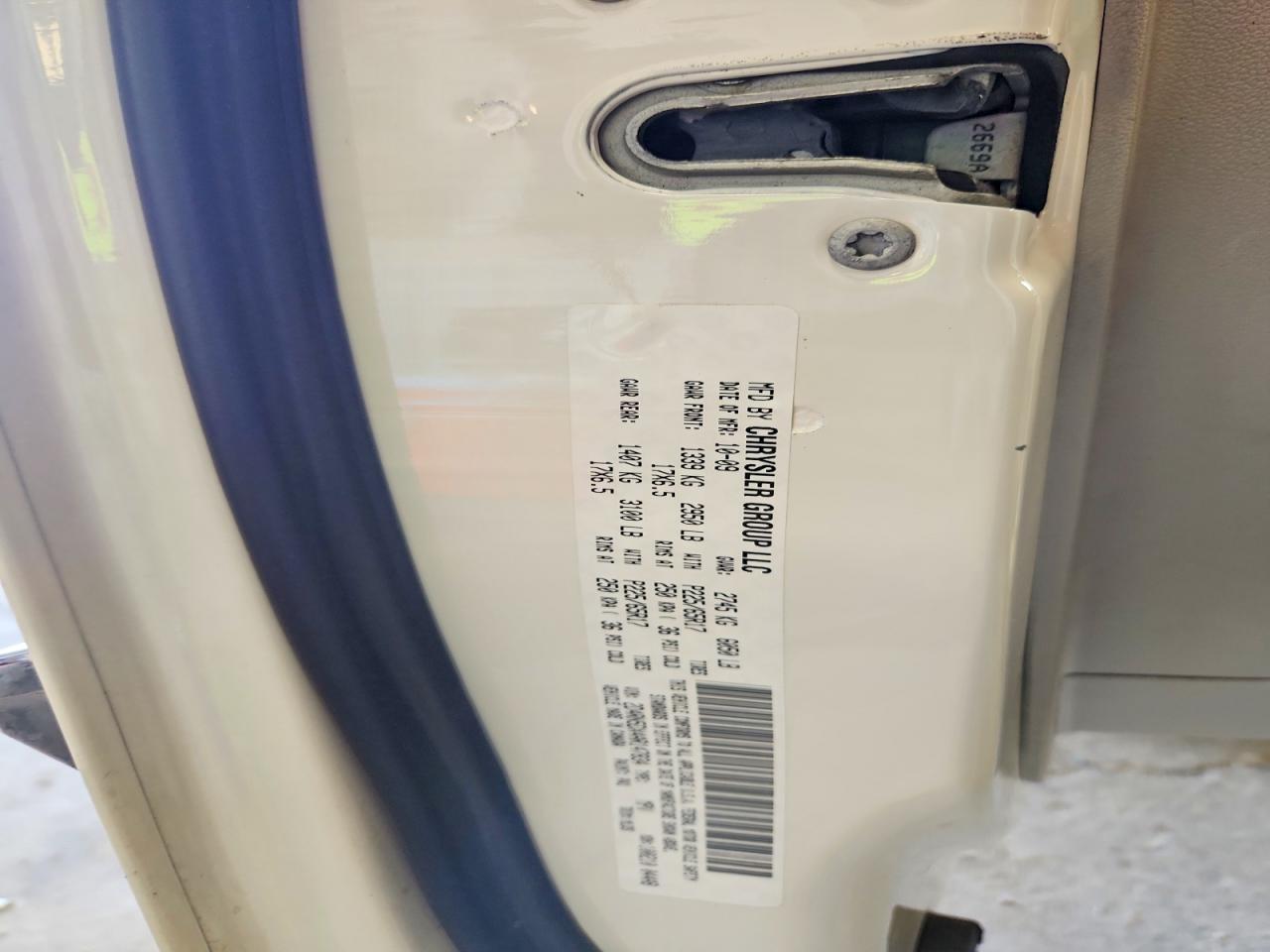 2010 Dodge Grand Caravan Sxt White vin: 2D4RN5DX4AR147834