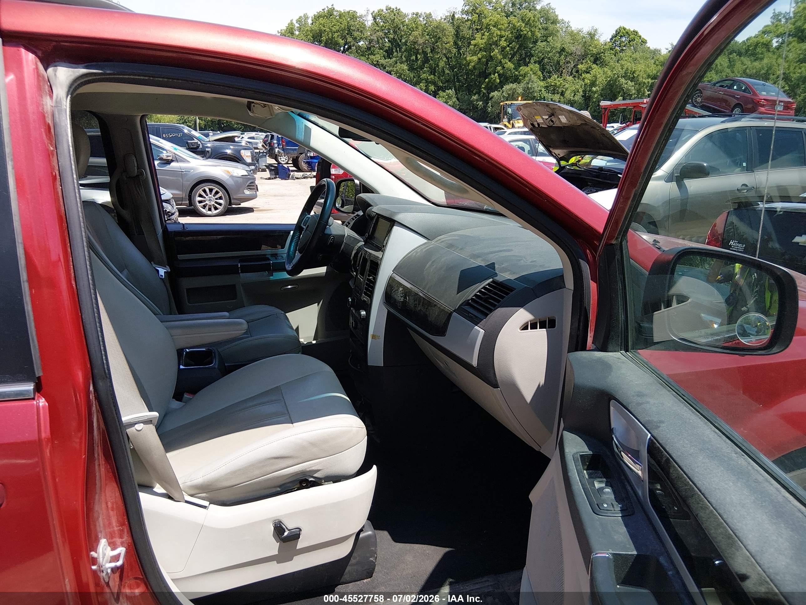 2010 Dodge Grand Caravan Sxt Red vin: 2D4RN5DX4AR166867