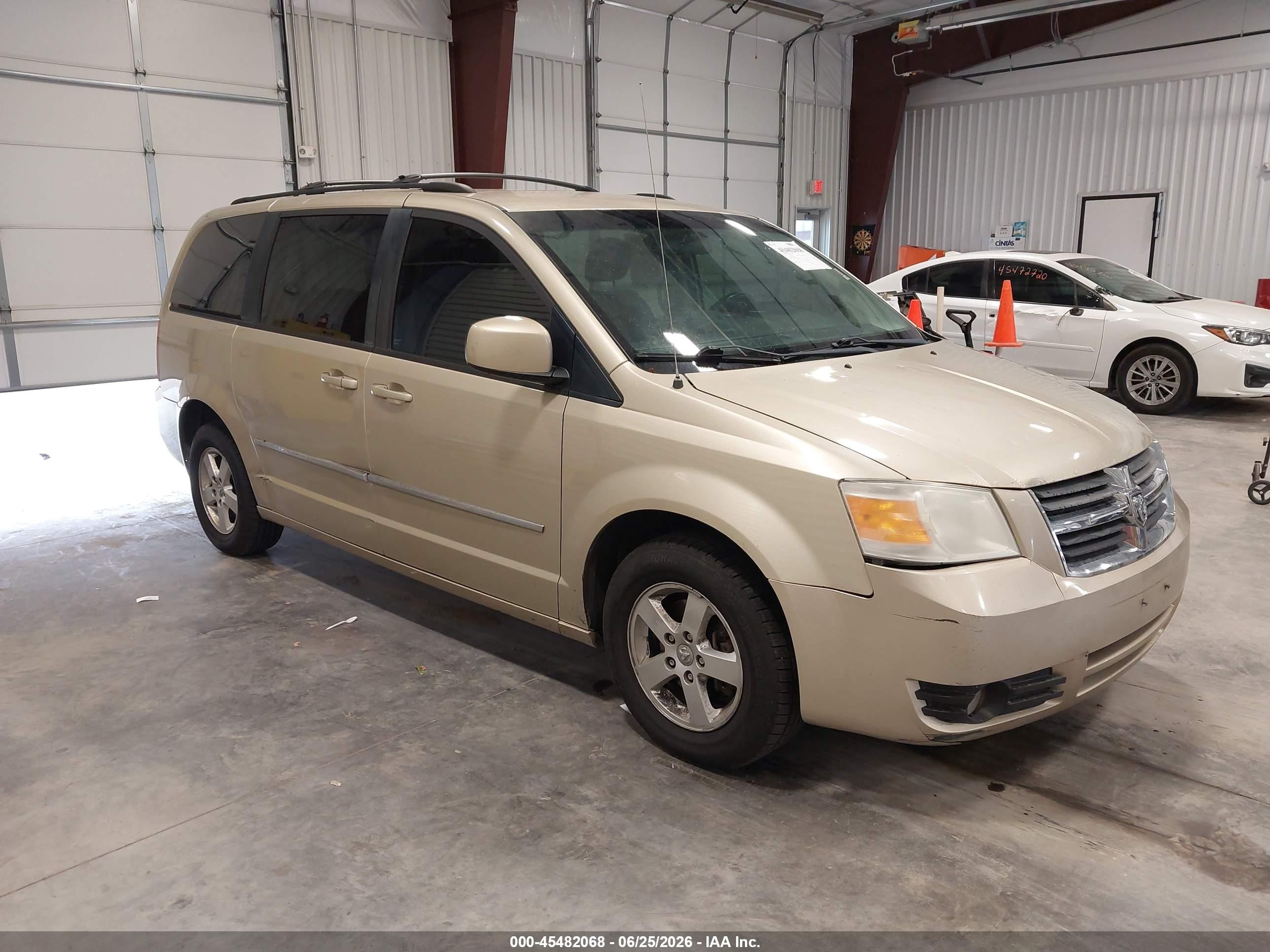 2010 Dodge Grand Caravan Sxt Золотой vin: 2D4RN5DX4AR190179