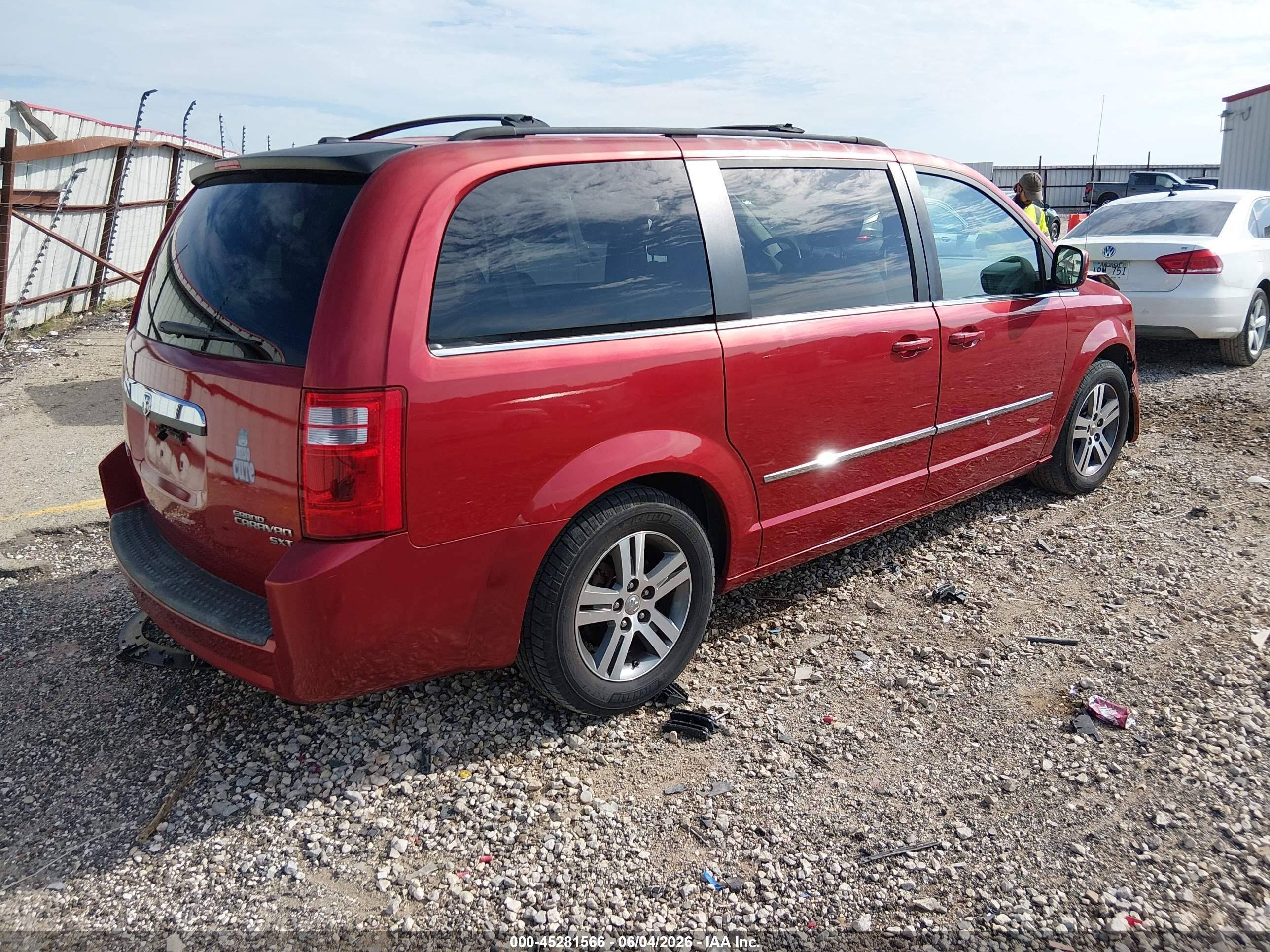 2010 Dodge Grand Caravan Sxt Red vin: 2D4RN5DX5AR124465
