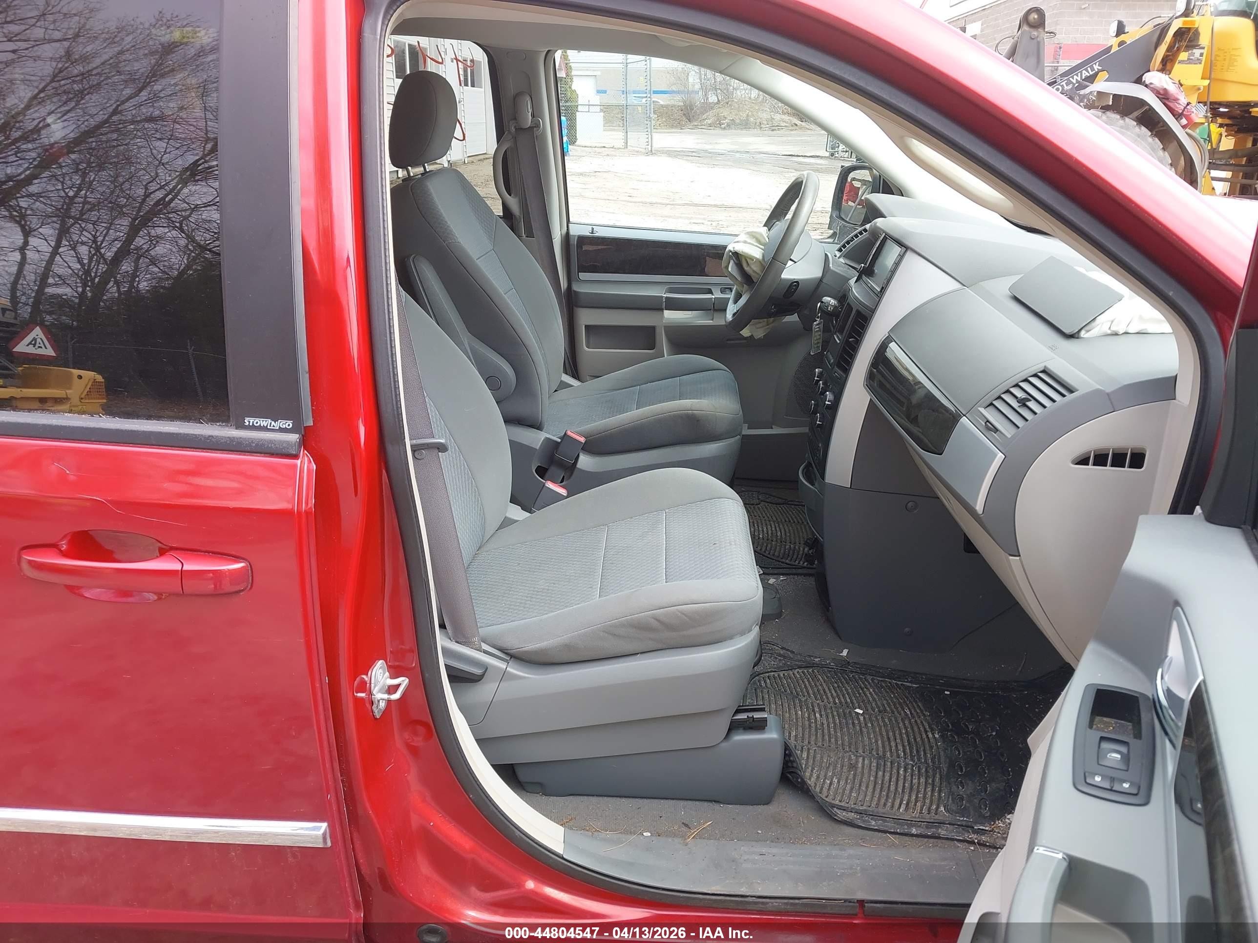 2010 Dodge Grand Caravan Sxt Красный vin: 2D4RN5DX5AR126328