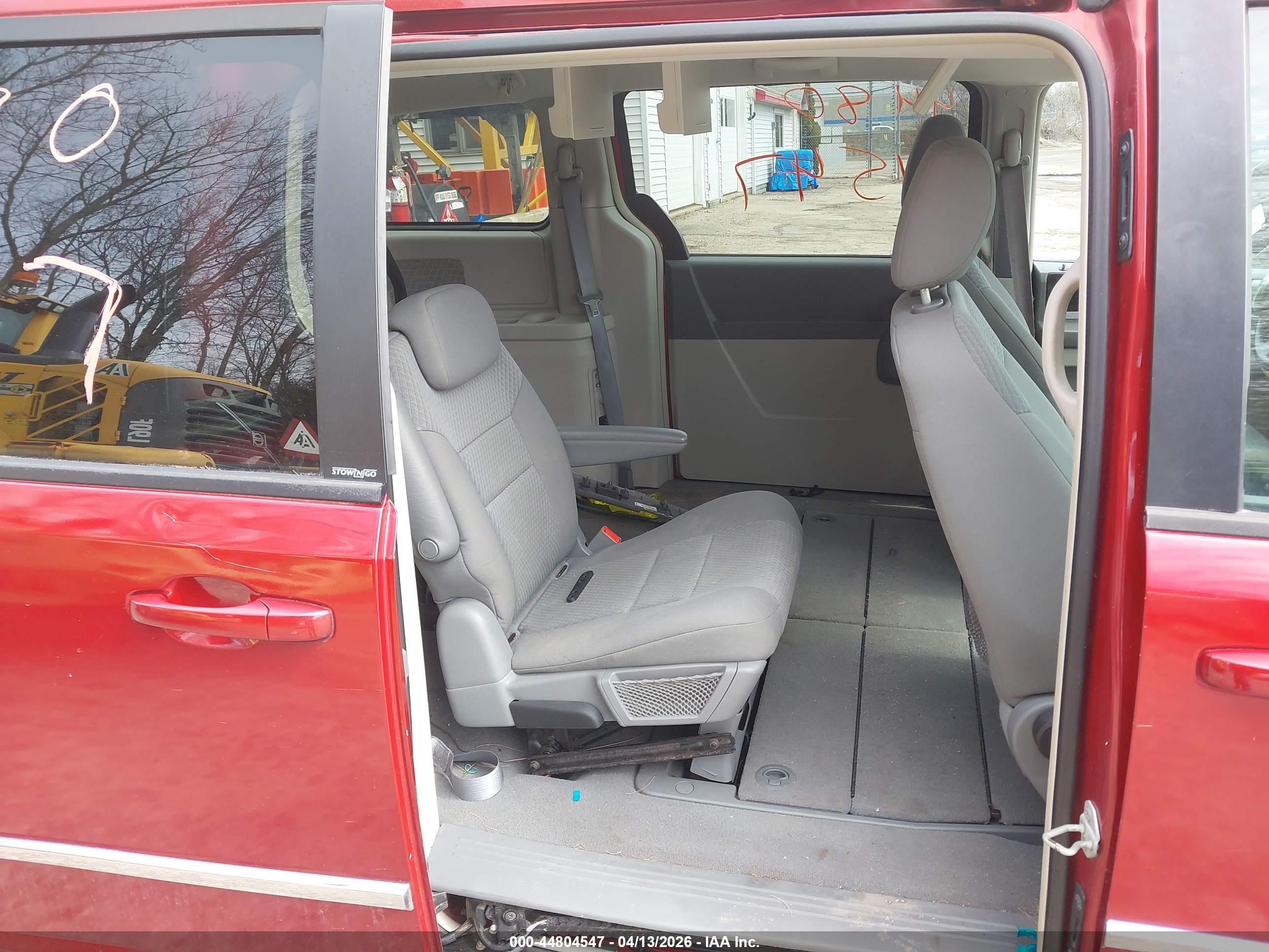 2010 Dodge Grand Caravan Sxt Красный vin: 2D4RN5DX5AR126328